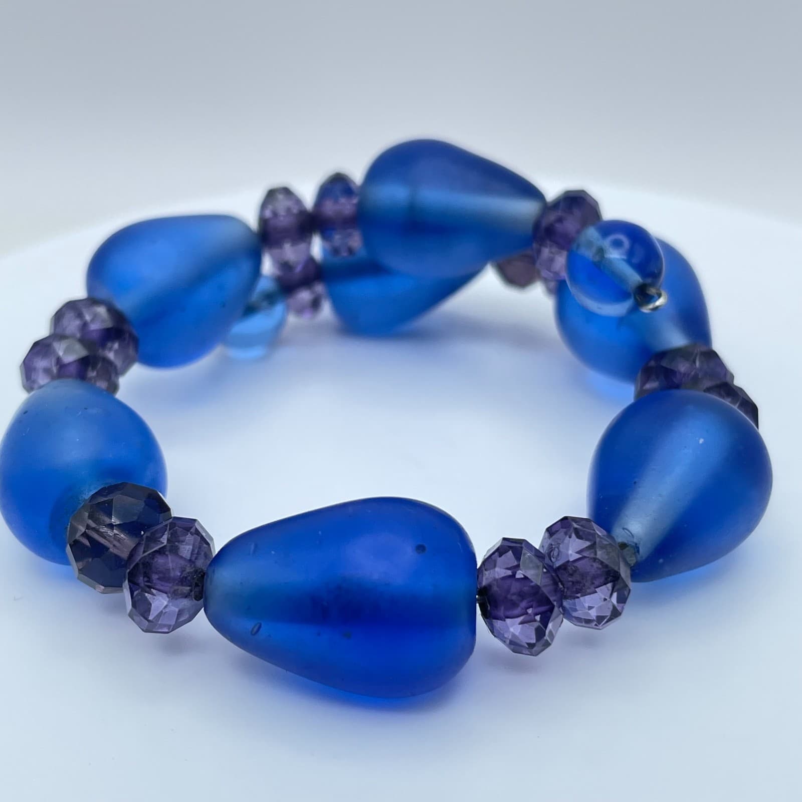 Vintage Handmade Blue Purple Classic Faceted Satin Glass Beads Stretch Bracelet - Thumbnail 3