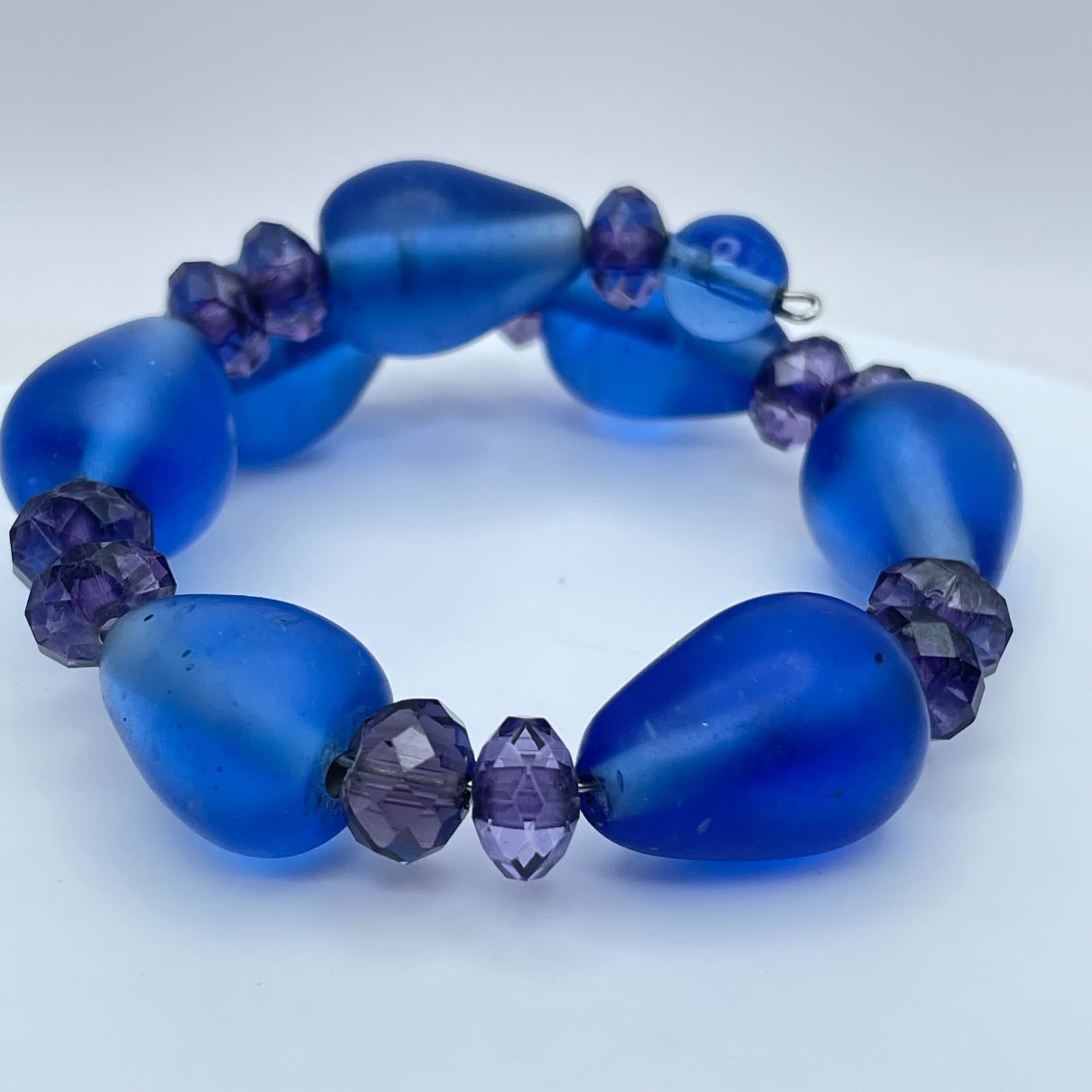 Vintage Handmade Blue Purple Classic Faceted Satin Glass Beads Stretch Bracelet - Thumbnail 7