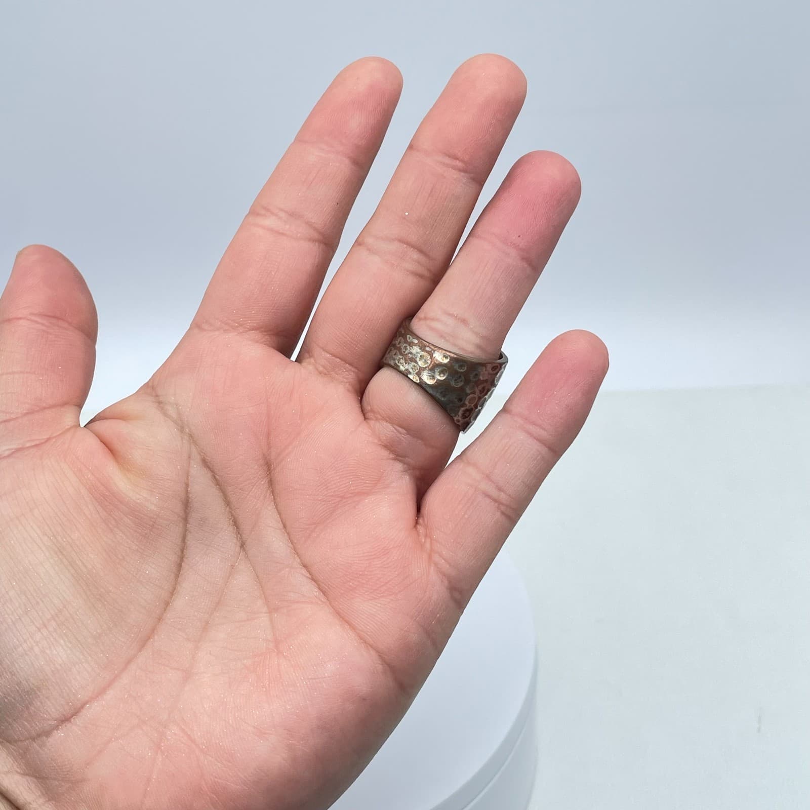 Artisanal Silver-Tone Hammered Fossil-Pattern Textured Patina Finish Wide Ring - Thumbnail 9