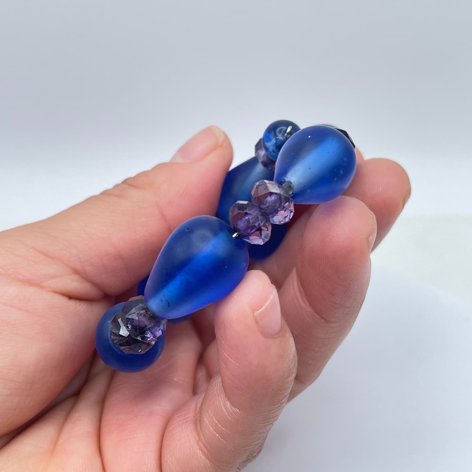Vintage Handmade Blue Purple Classic Faceted Satin Glass Beads Stretch Bracelet - Thumbnail 5