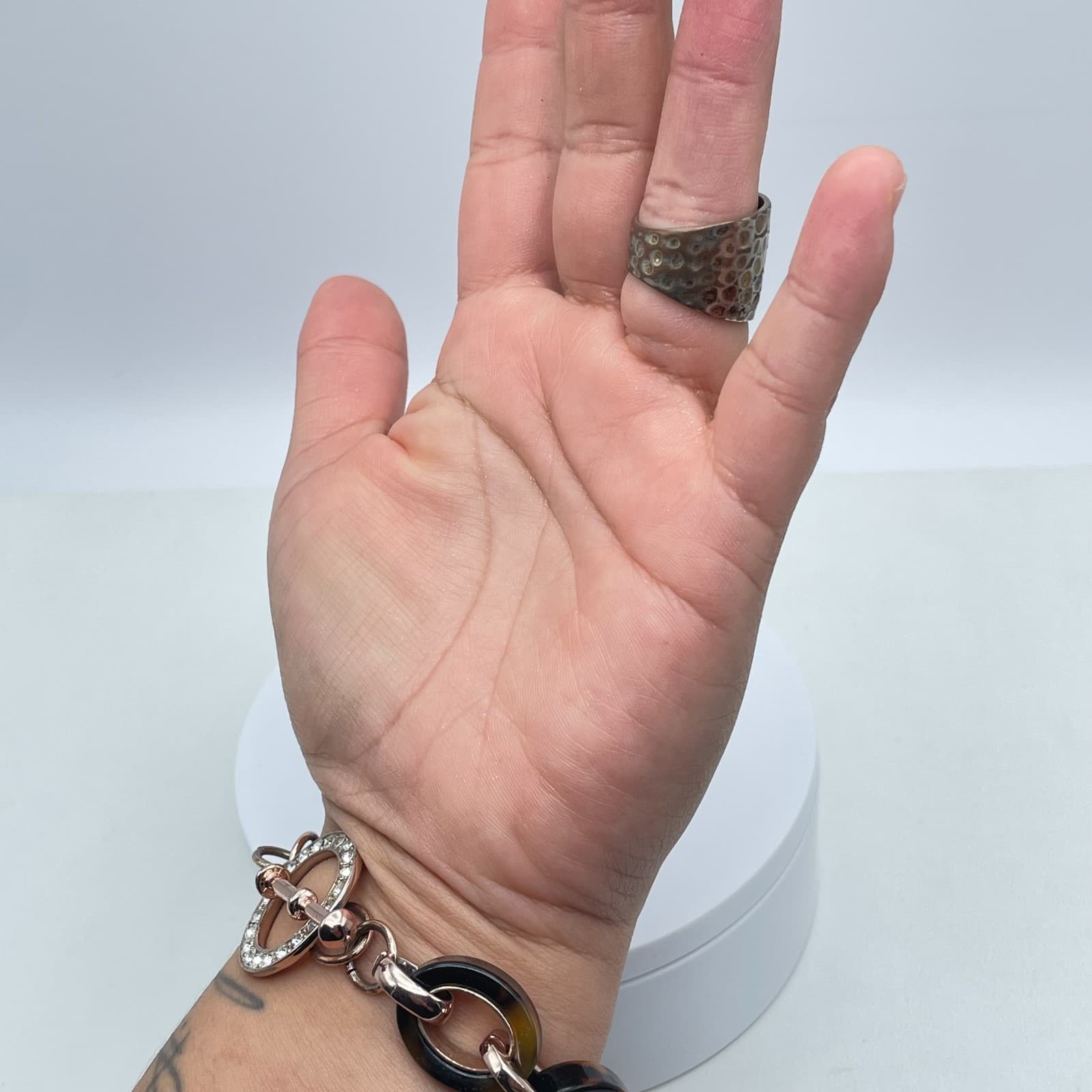 Artisanal Silver-Tone Hammered Fossil-Pattern Textured Patina Finish Wide Ring - Thumbnail 10