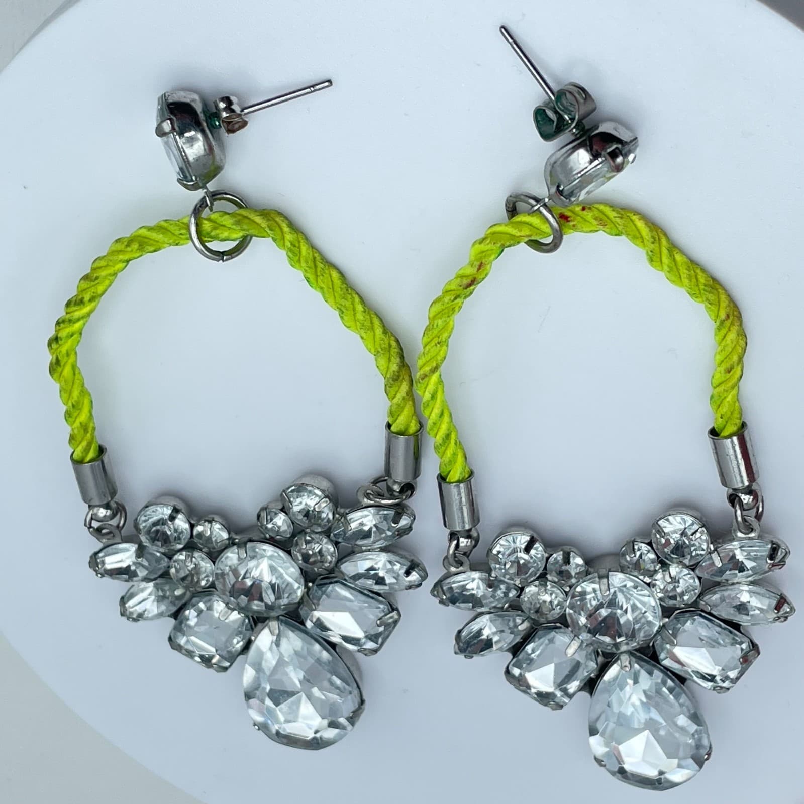 Silver-Tone Neon Green Cord Wing-Shape Clear Rhinestones Statement Drop Earrings - Thumbnail 8