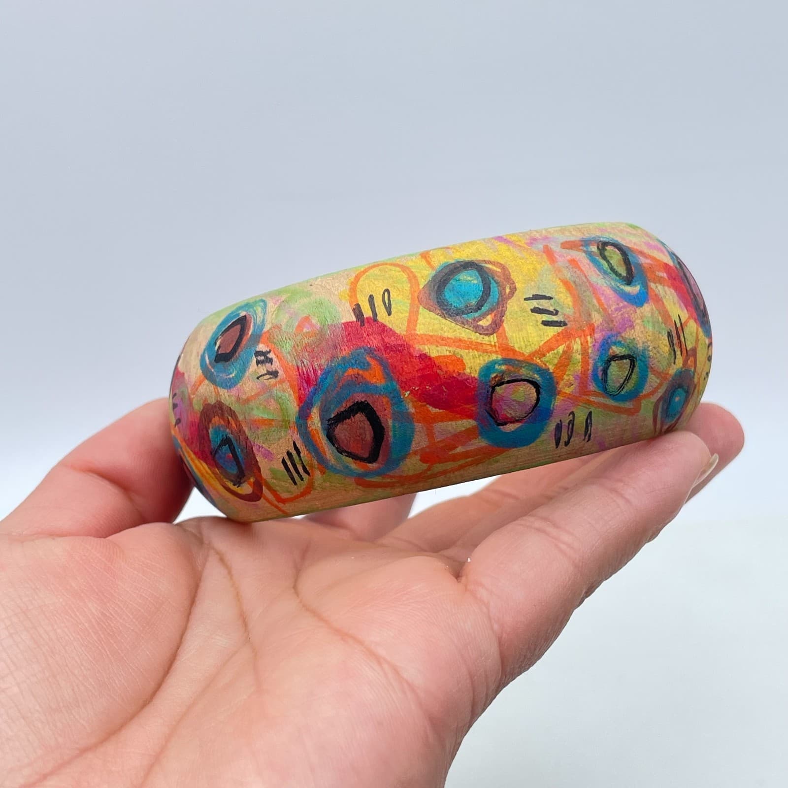 Boho-Chic Hand-Painted Tan Abstract Expressionist Wooden Chunky Bangle Bracelet - Thumbnail 7