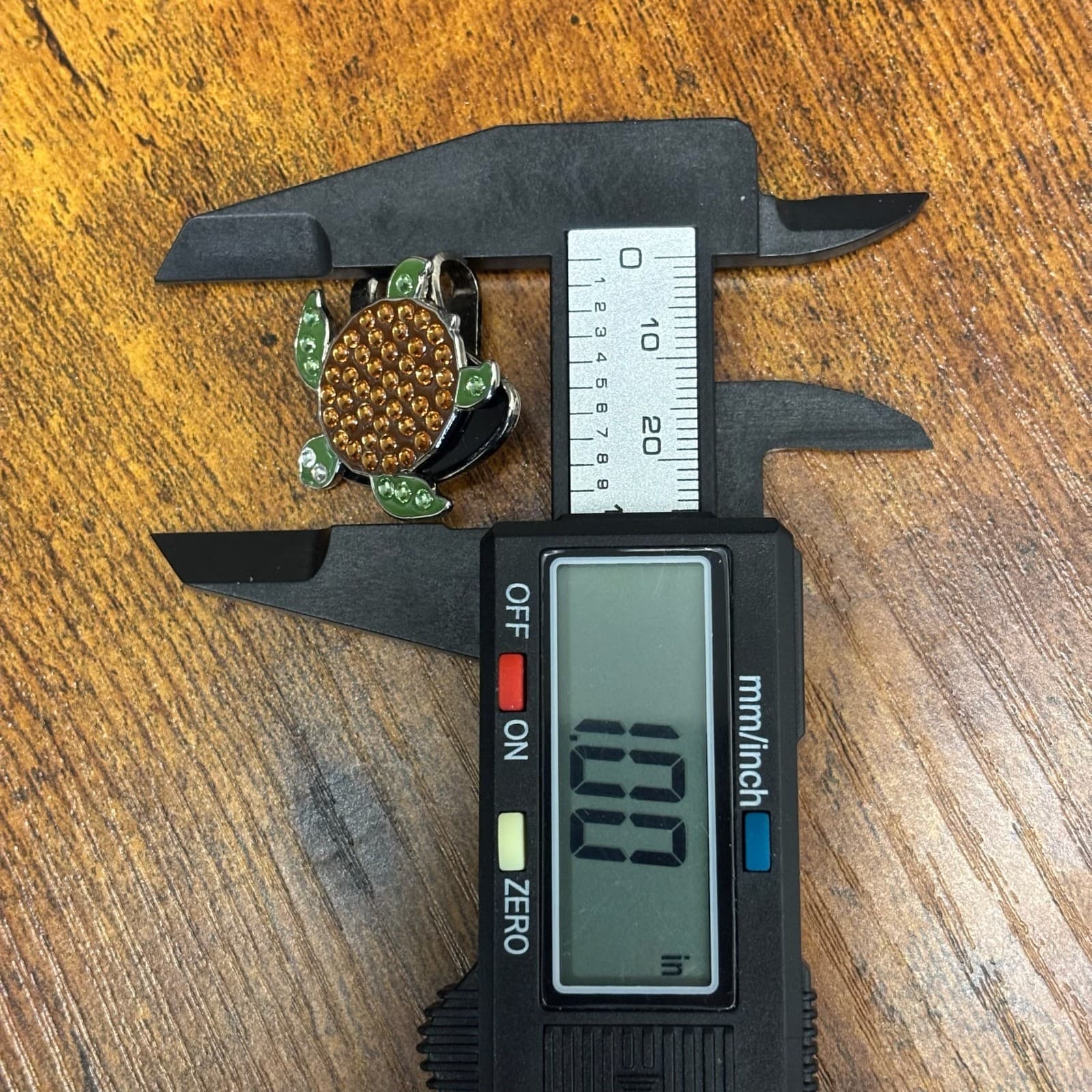 Vintage VTG Sea Turtle Rhinestone Golf Ball Marker Hat Clip Amber Green Metal 1” - Thumbnail 2