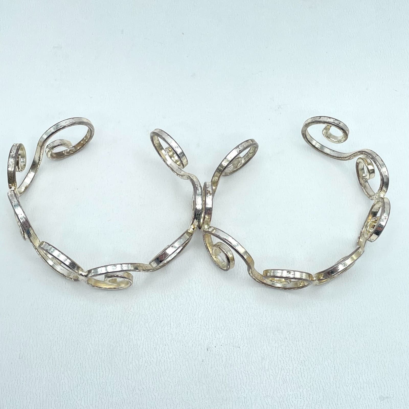 VTG Lot Of 2 Silver-Tone Classic Metal Spiral Cuff Open Cuff Bangles Bracelet - Thumbnail 4