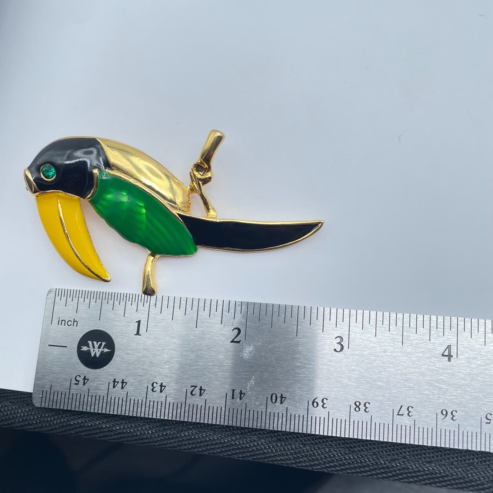 Lot of 2 VTG Gold Tone Classic Green Enamel Rhinestone Toucan Bird Brooch Pin - Thumbnail 2