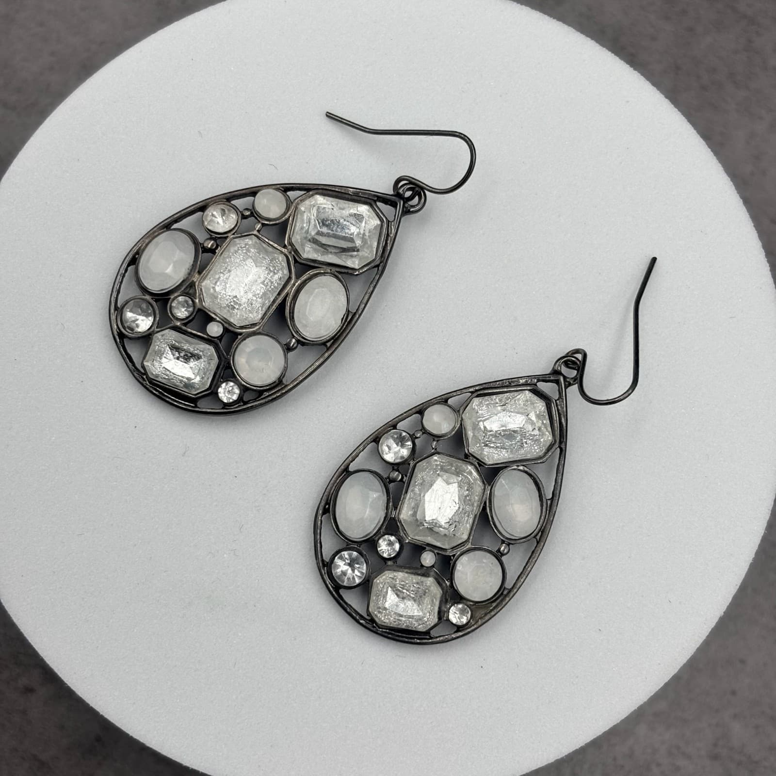 Gunmetal Teardrop Earrings Crystal Mixed-Cut Glam Statement - Thumbnail 6