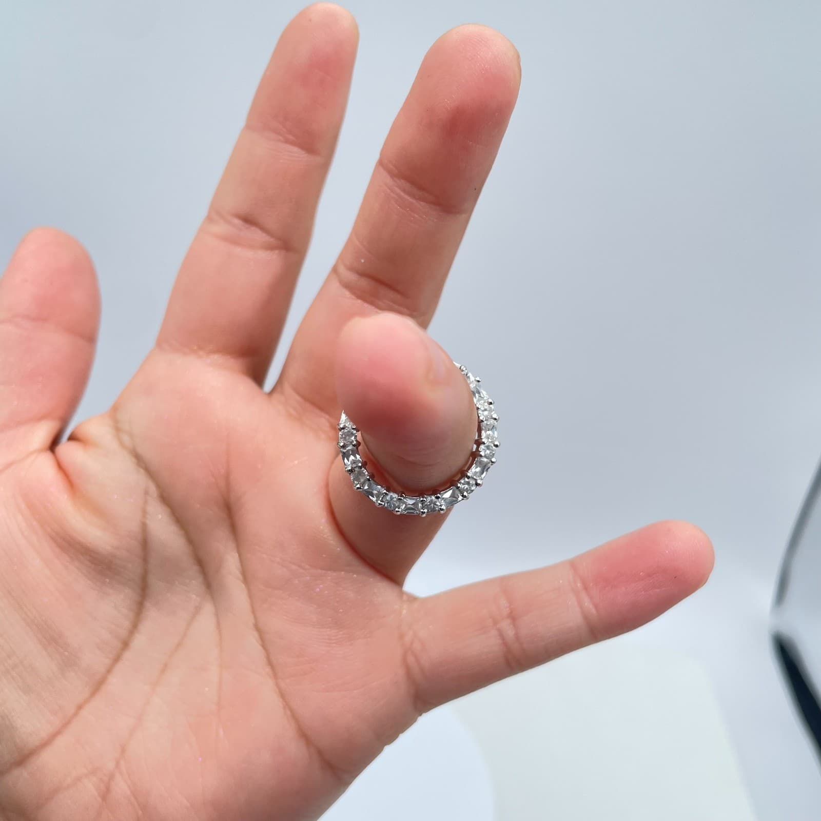 Classic Silver-Tone Engraved Cut-Out Metal Bow Motif Eternity-Style Band Ring - Thumbnail 12