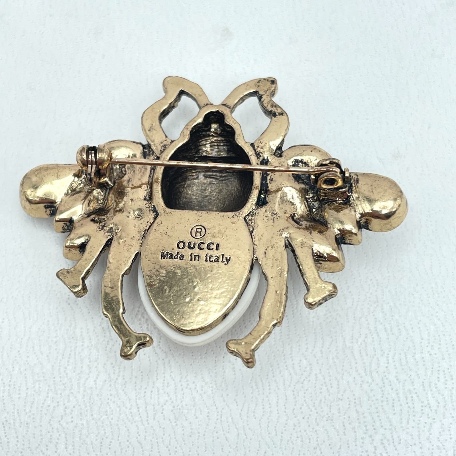 Gold-Tone Oxidize Metal Teardrop Rhinestone Mother Of Pearl Bee Brooch - Thumbnail 3