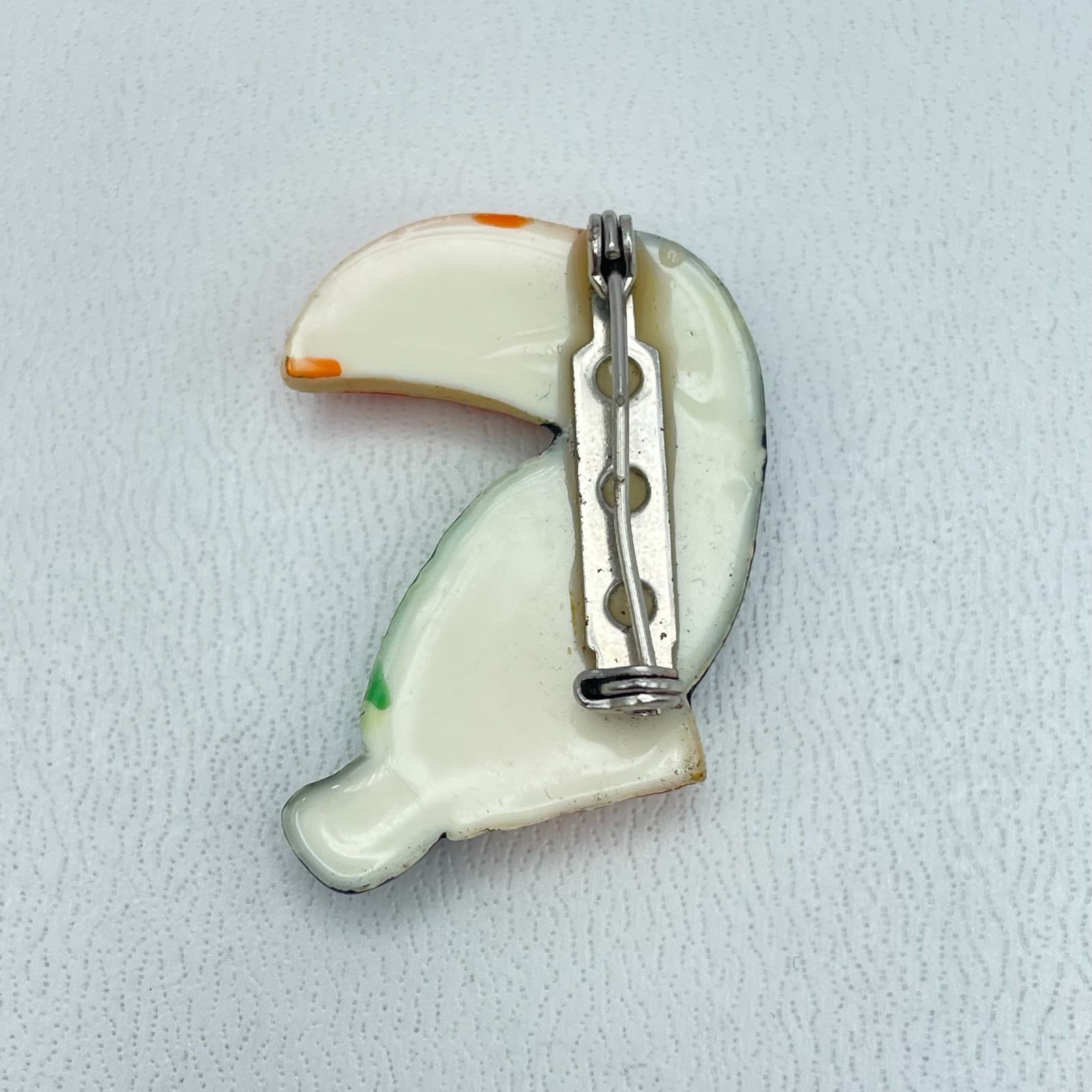 Lot of 2 VTG Gold Tone Classic Green Enamel Rhinestone Toucan Bird Brooch Pin - Thumbnail 6