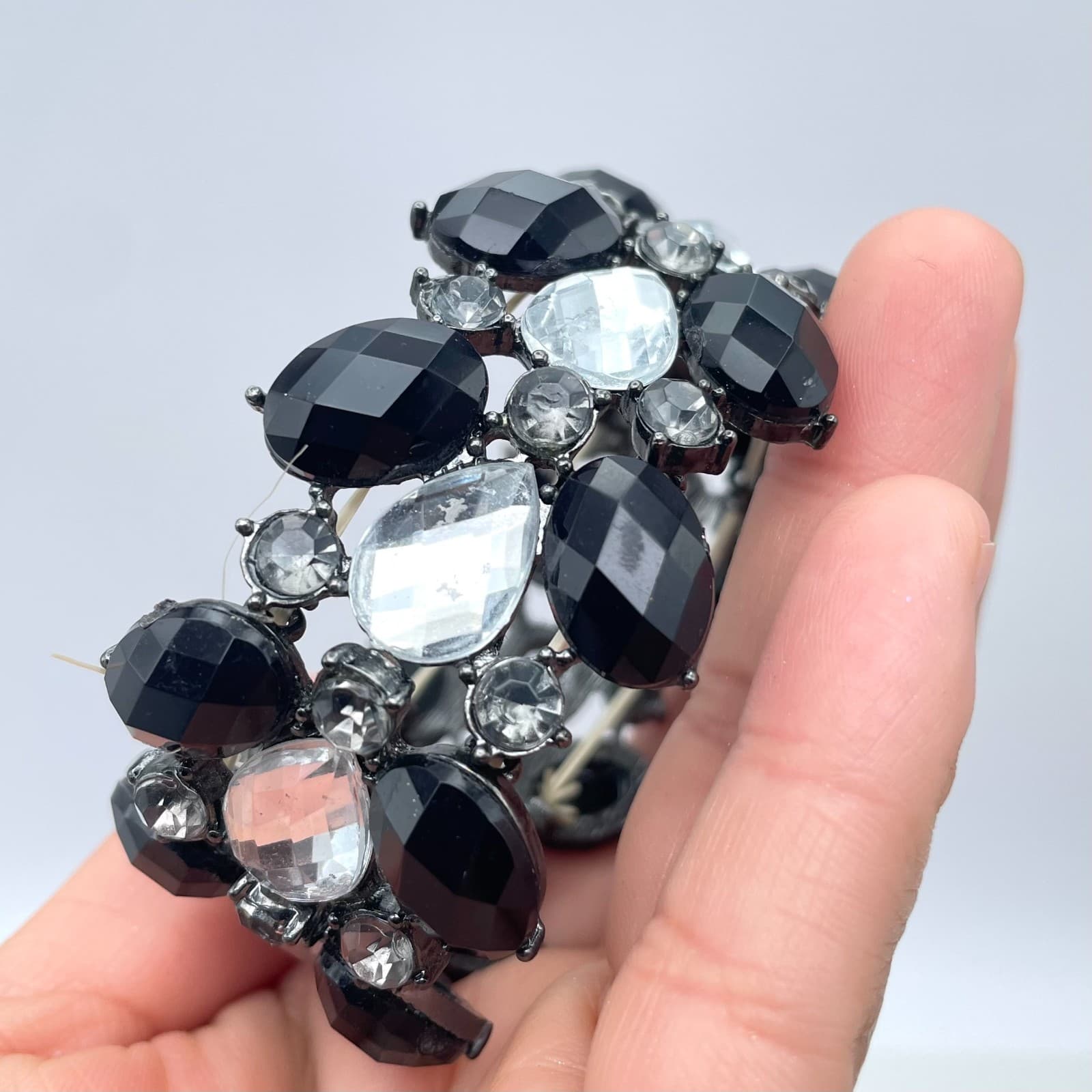 Vintage Black Clear Faceted Rhinestone Glass Teardrop Bead Rose Stretch Bracelet - Thumbnail 7