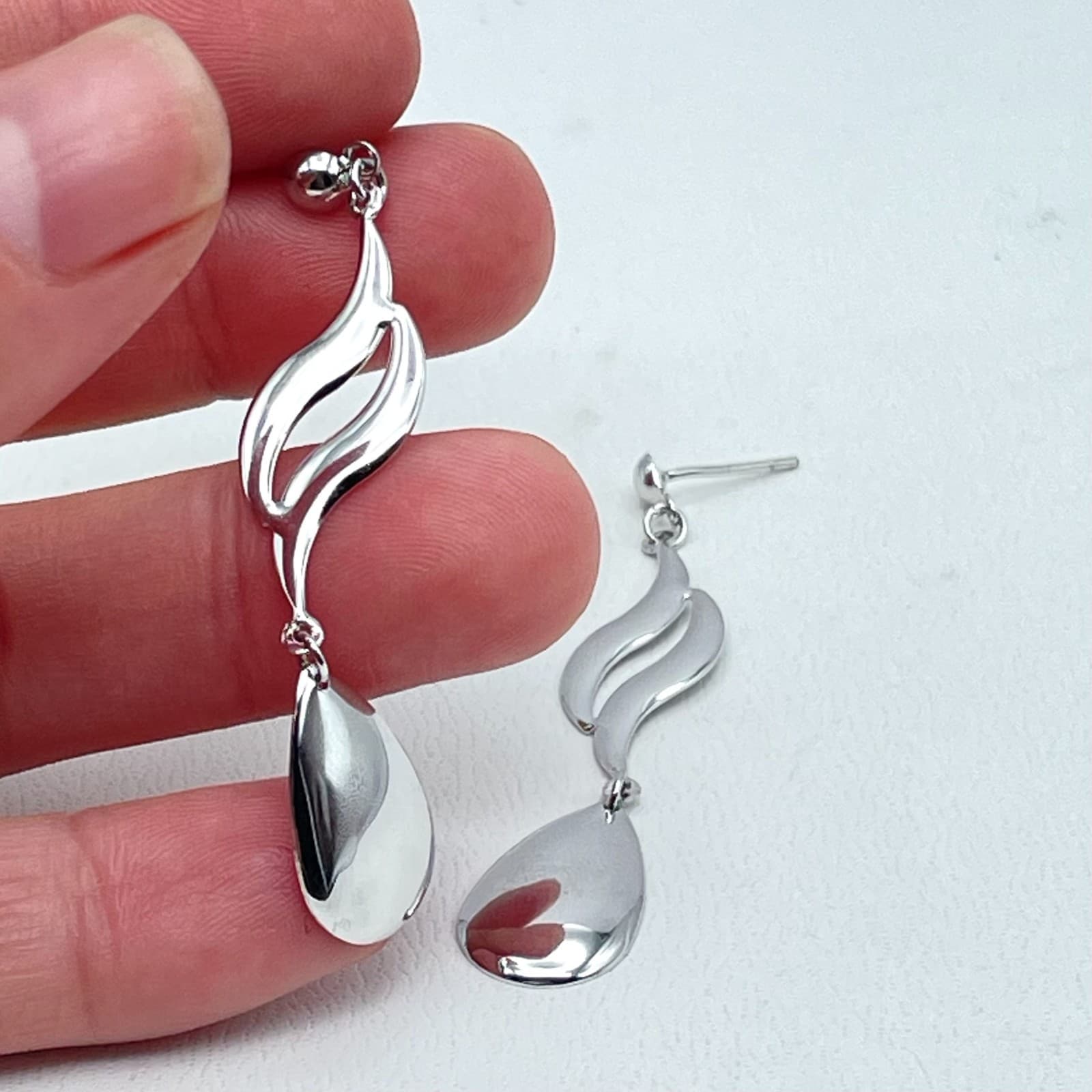 Bohemian Silver-Tone Classic Metal Teardrop Twist Drop Dangle Post Back Earrings - Thumbnail 4