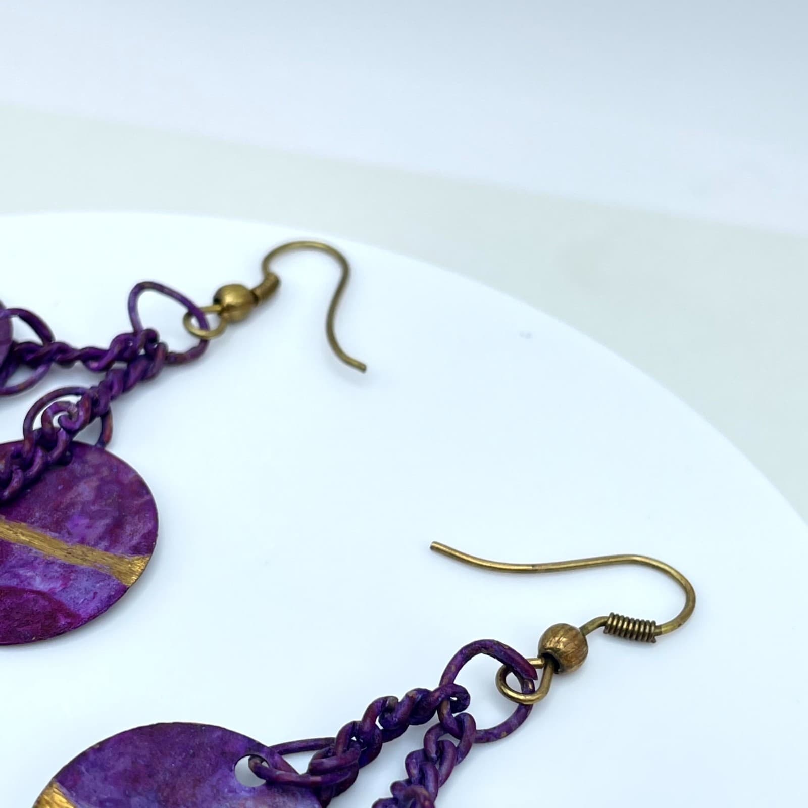 Vintage Y2K Purple Patina Disc Dangle Earrings Gold Stripe Statement Jewelry - Thumbnail 5