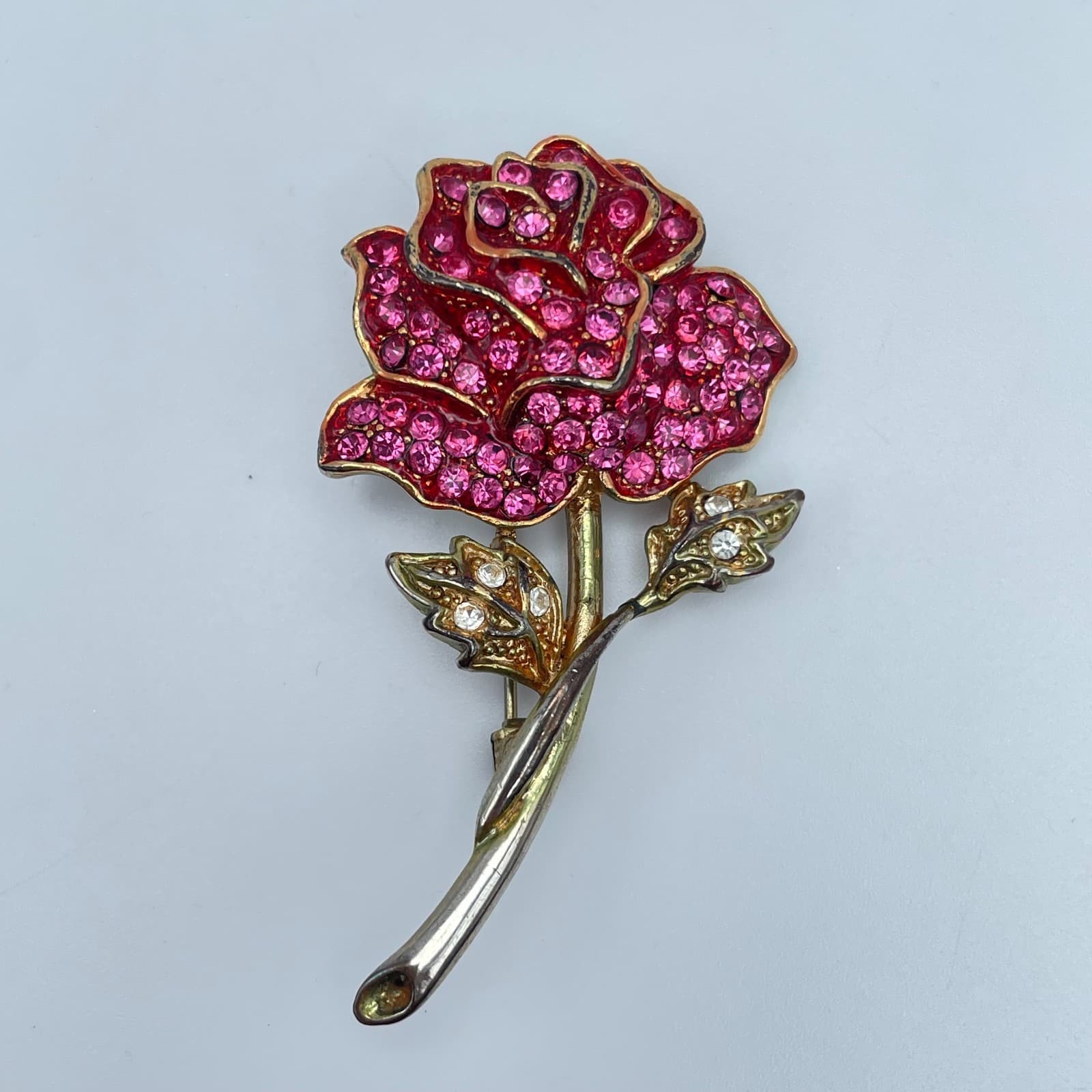 Vintage Gold-Tone Pink Pavé Rhinestone Bold Rose Flower Figural Brooch Pin - Image 1