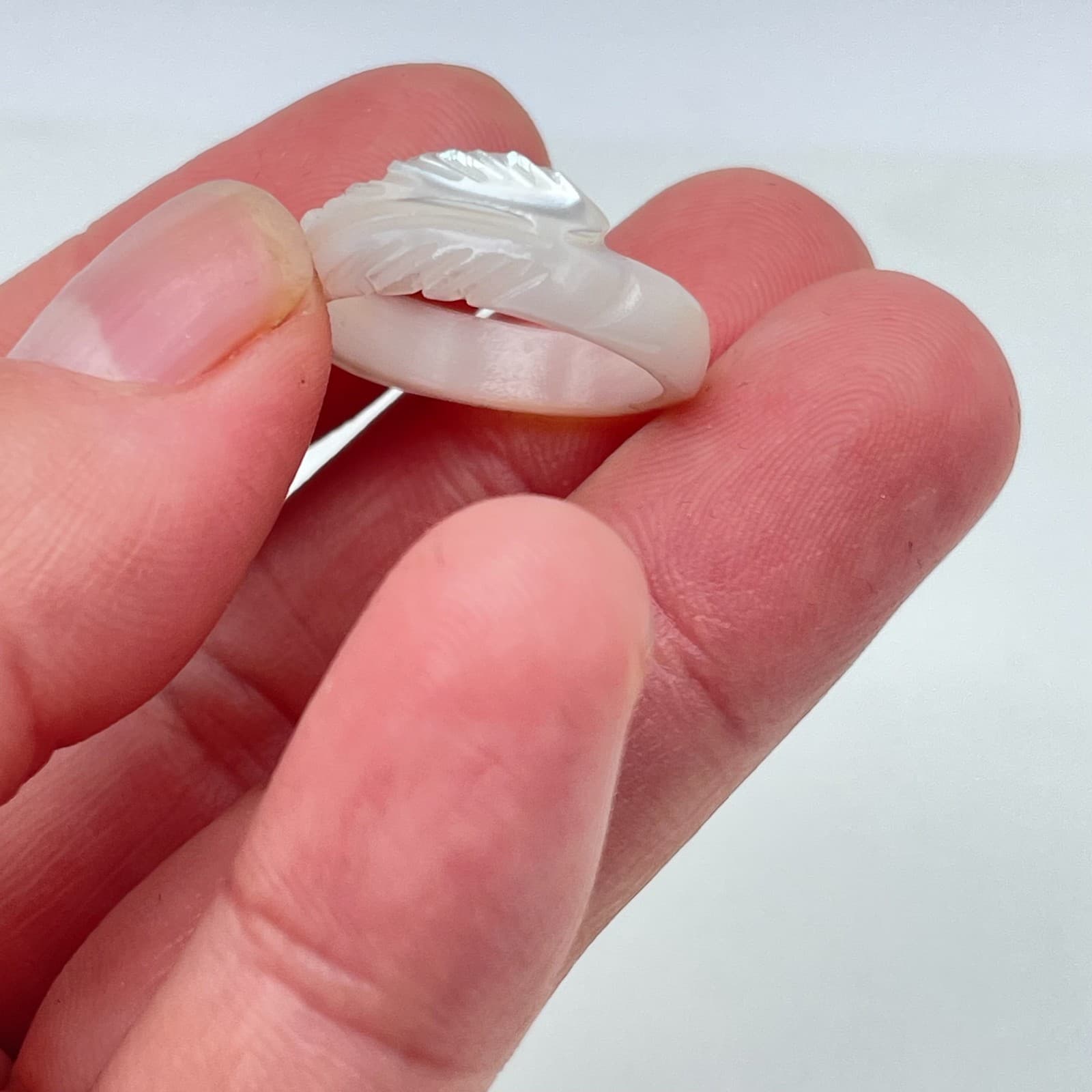 Vintage Handcrafted White Classic Fashion Leaf Feather-Carved Band Ring - Thumbnail 4