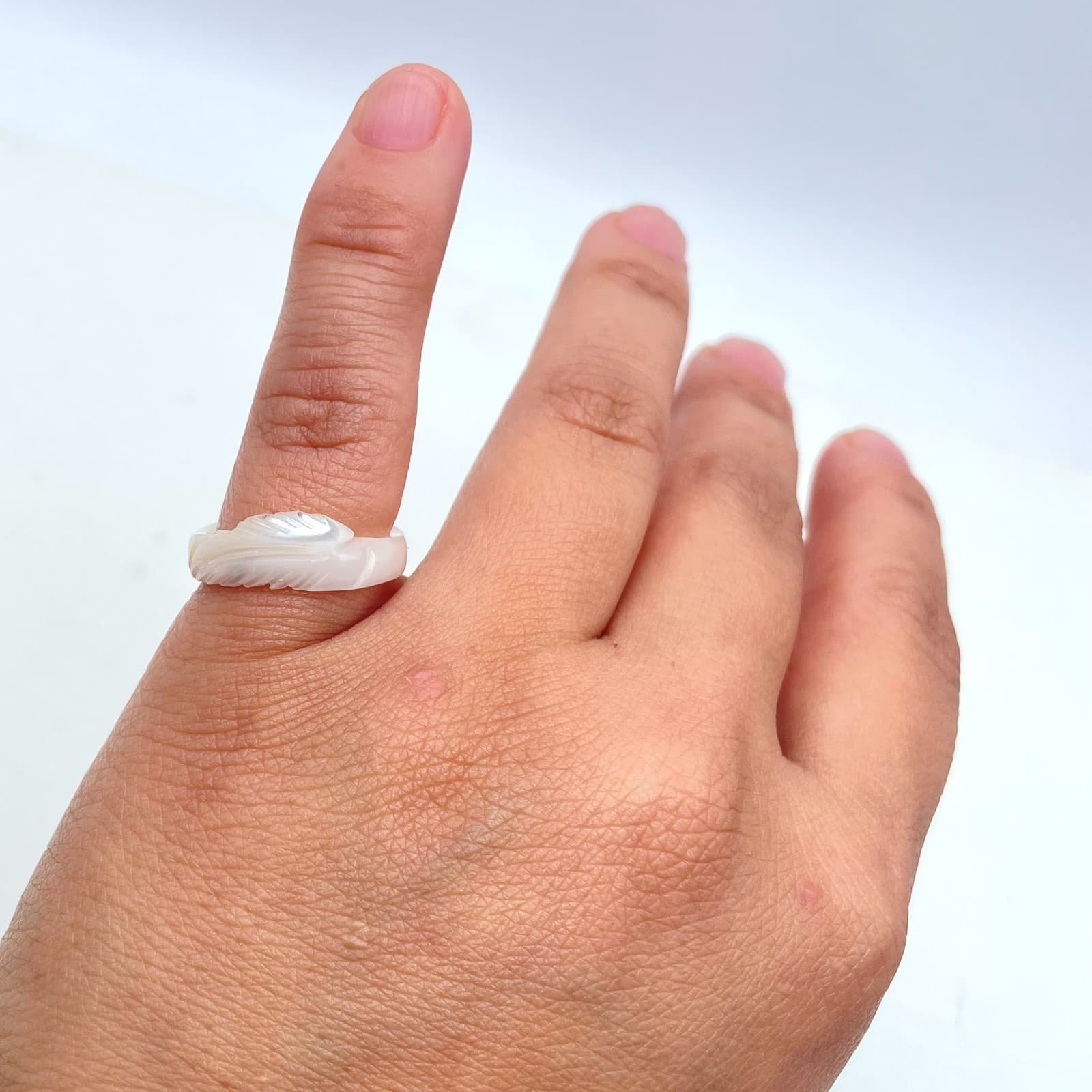 Vintage Handcrafted White Classic Fashion Leaf Feather-Carved Band Ring - Thumbnail 8