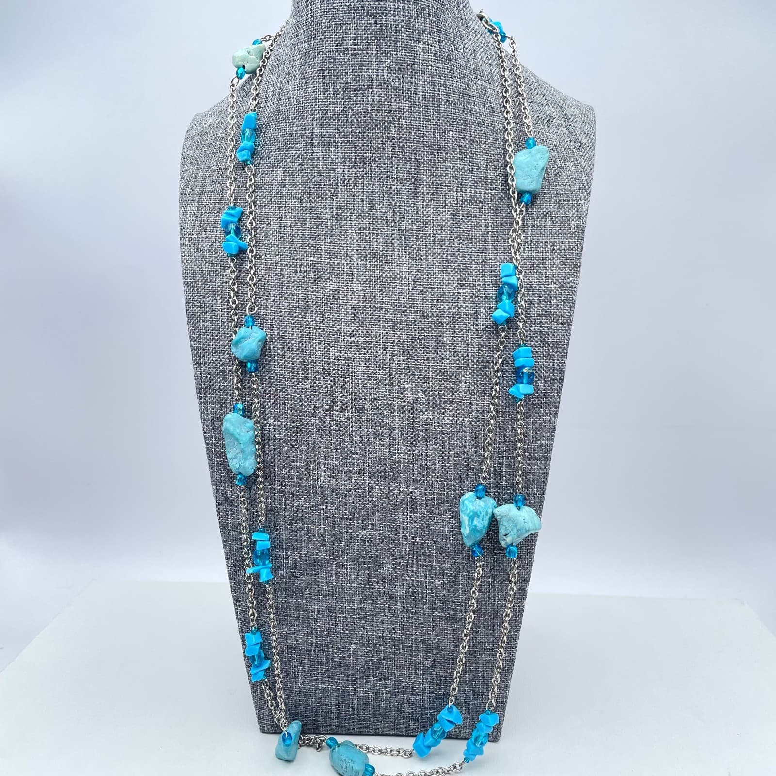 Vintage Silver-Tone Round Link Chain Natural Turquoise Beads Station Neckalce - Image 1