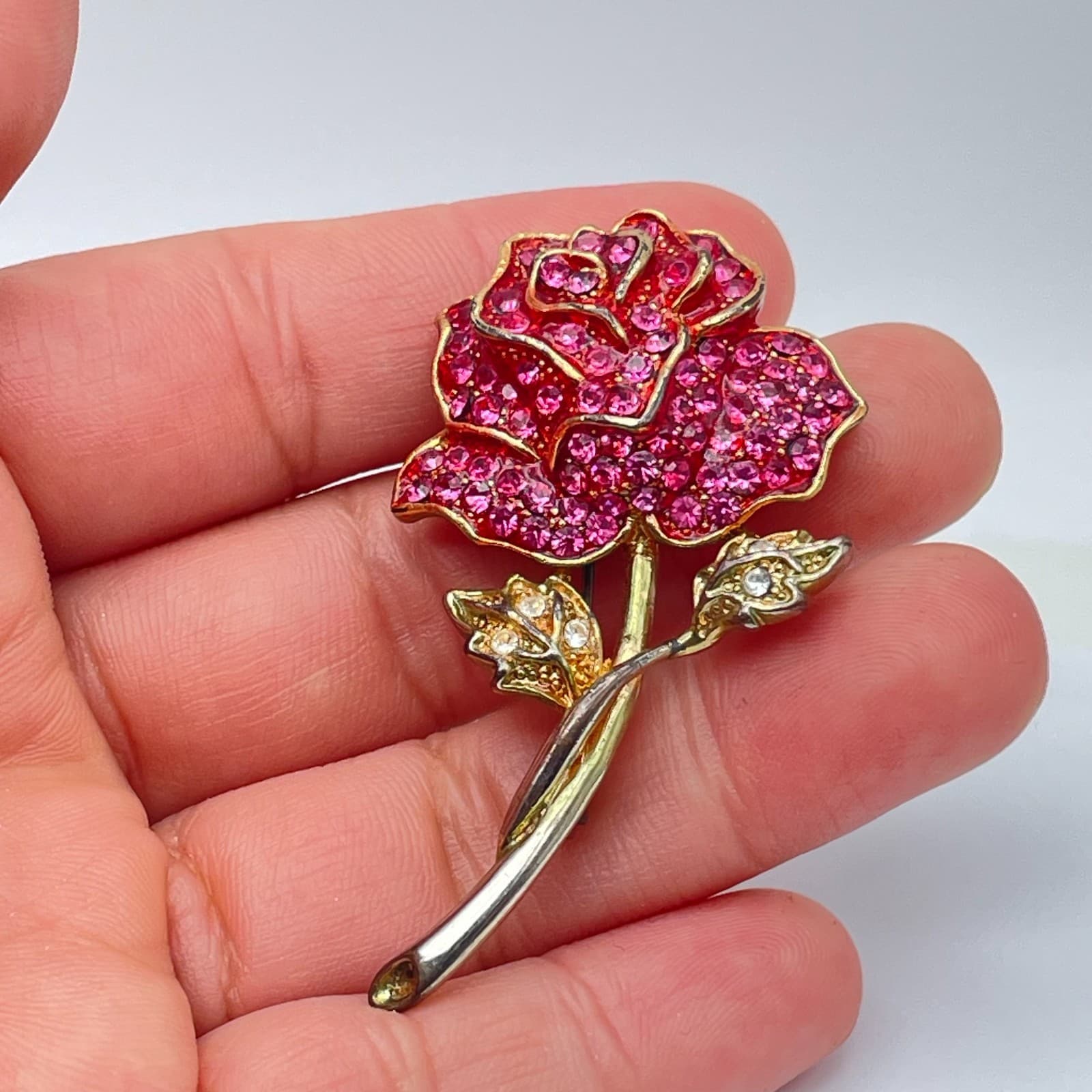 Vintage Gold-Tone Pink Pavé Rhinestone Bold Rose Flower Figural Brooch Pin - Thumbnail 8