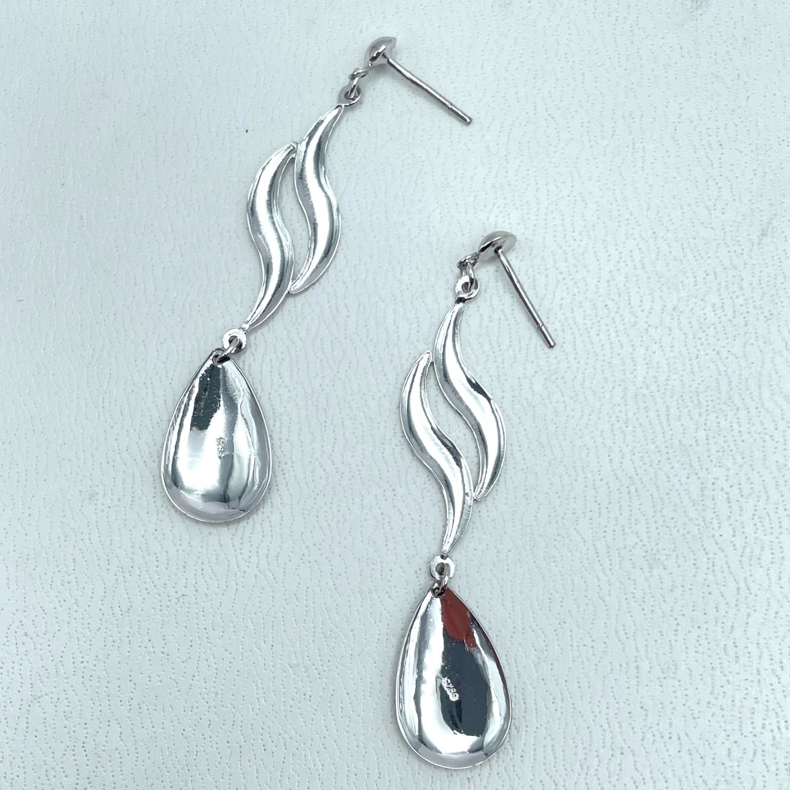 Bohemian Silver-Tone Classic Metal Teardrop Twist Drop Dangle Post Back Earrings - Thumbnail 2