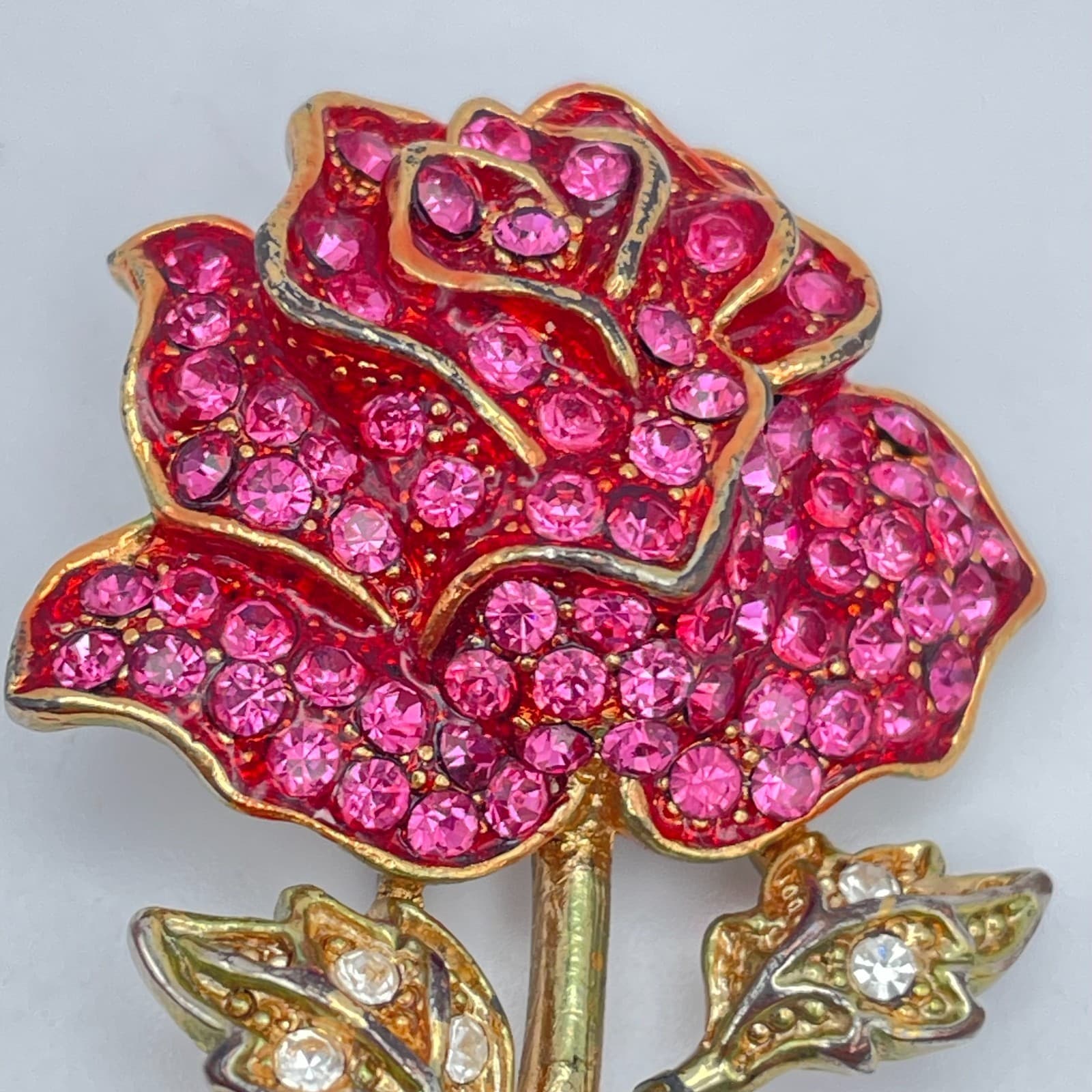 Vintage Gold-Tone Pink Pavé Rhinestone Bold Rose Flower Figural Brooch Pin - Thumbnail 5