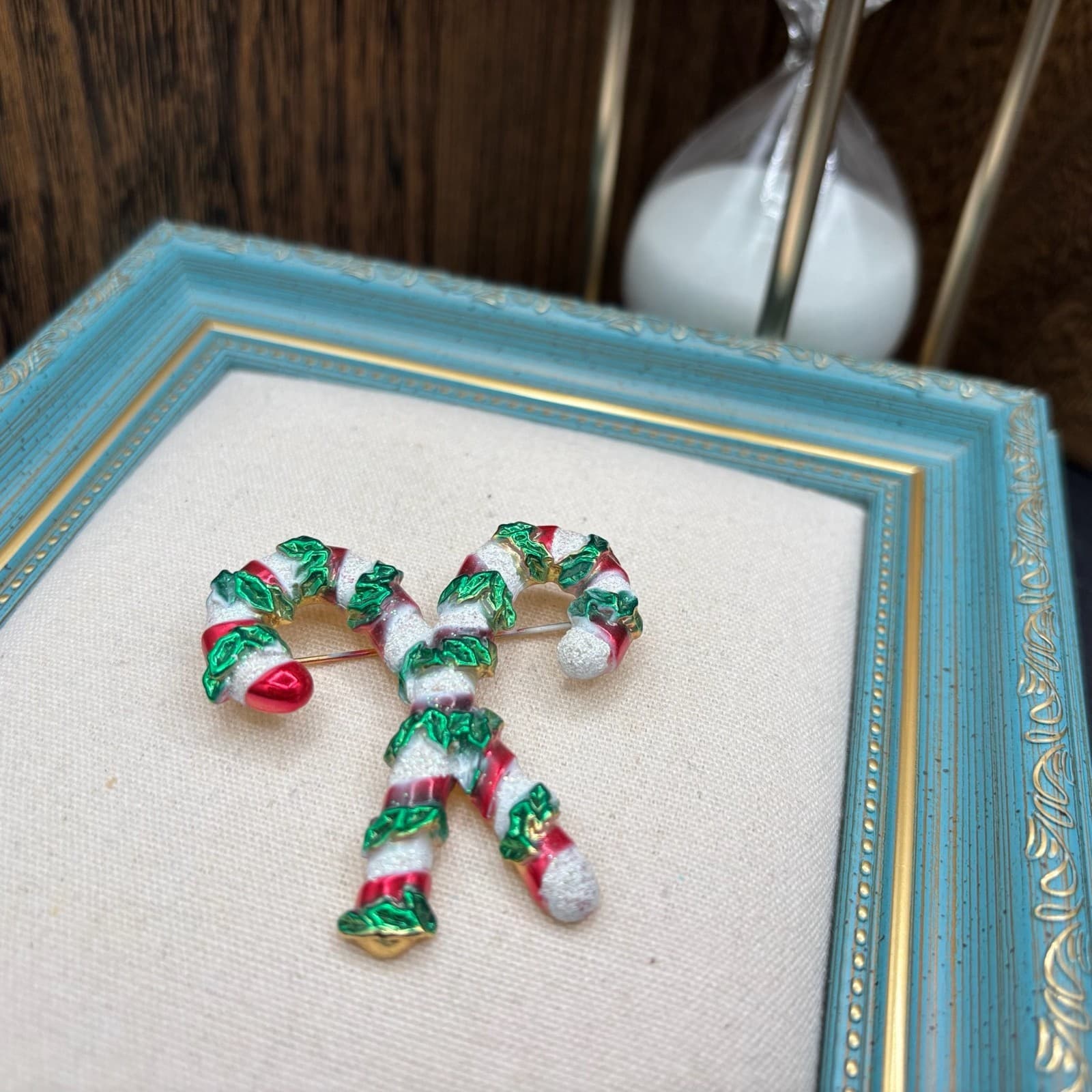 Vintage VTG Christmas Candy Cane Brooch Gold Tone Red Green Enamel Glitter Pin - Image 1