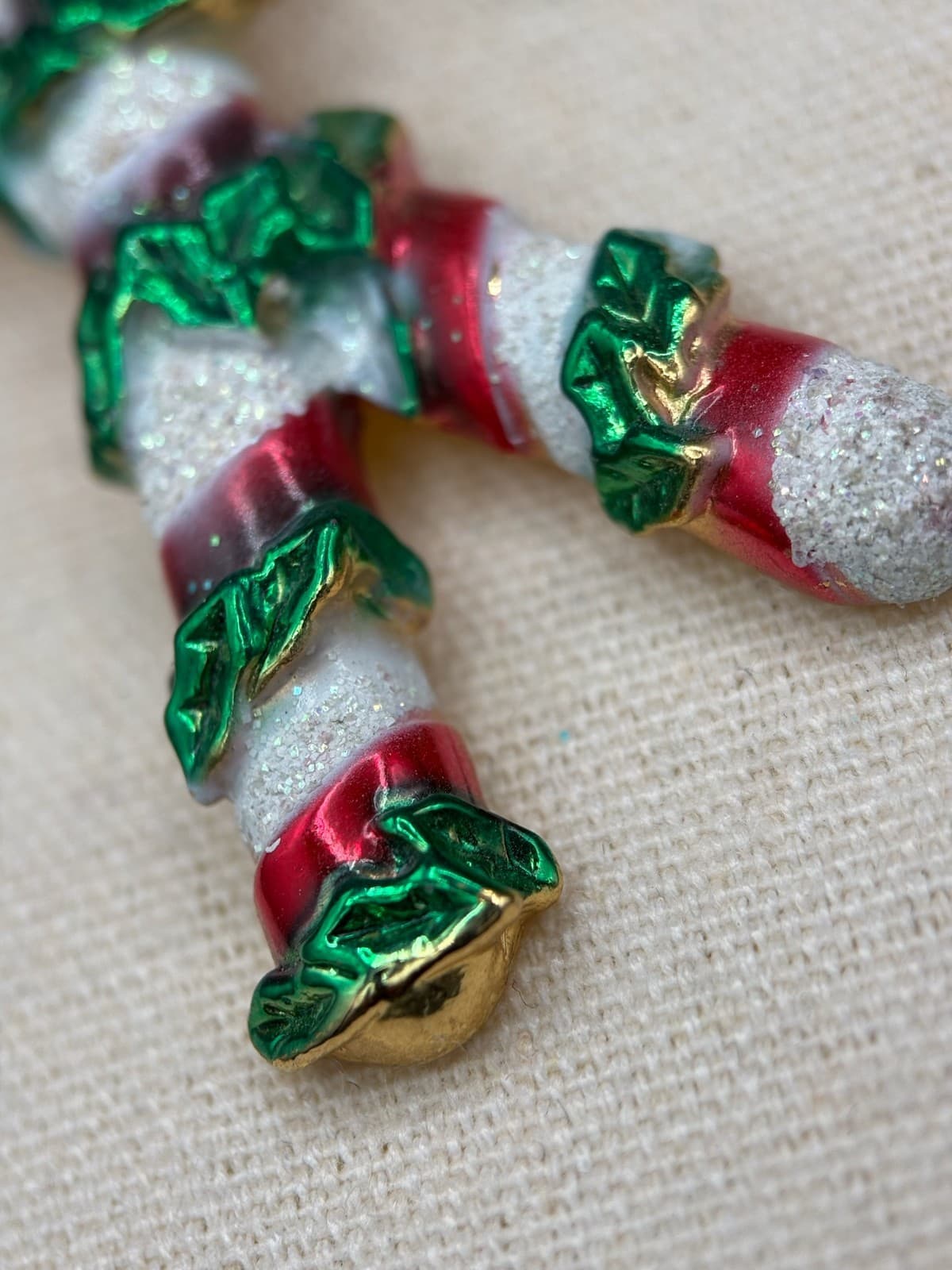Vintage VTG Christmas Candy Cane Brooch Gold Tone Red Green Enamel Glitter Pin - Thumbnail 5