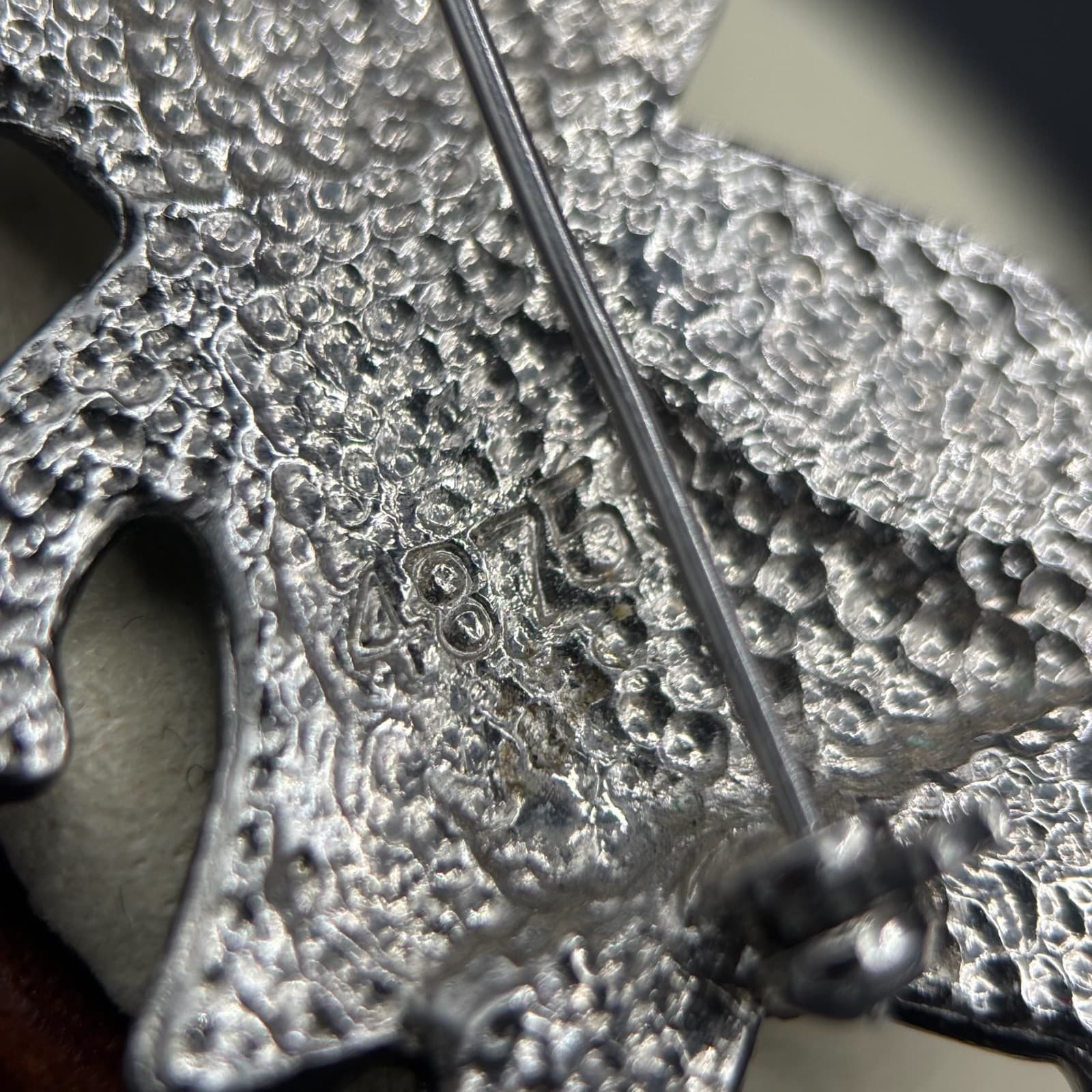 Vintage 1970s Black & White Enamel Wild Hair Art Girl Stripes Dress Brooch Pin - Thumbnail 5