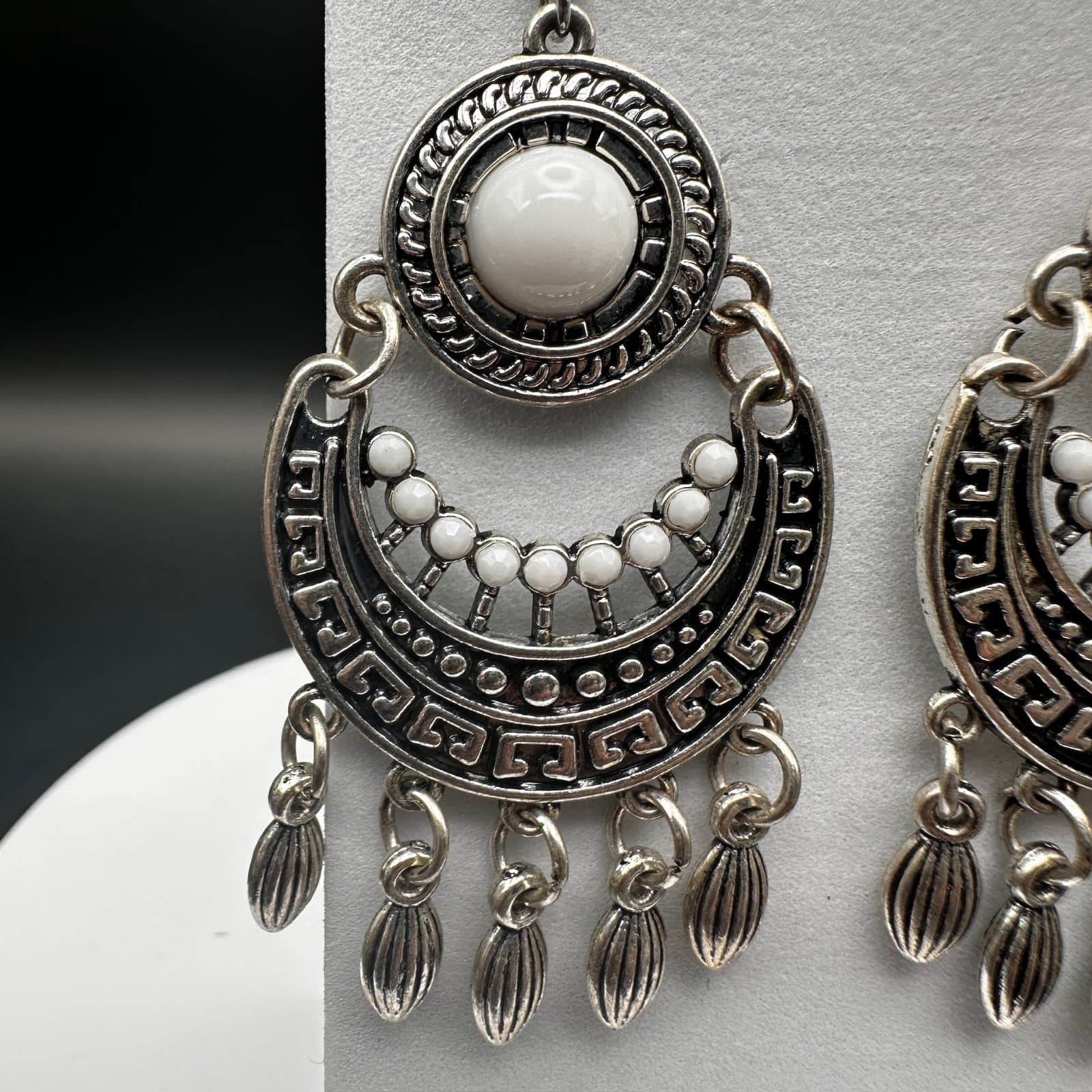 Vintage 90s Boho Dangle Earrings Silver-Tone White Beaded Ethnic Grecian Style - Thumbnail 5