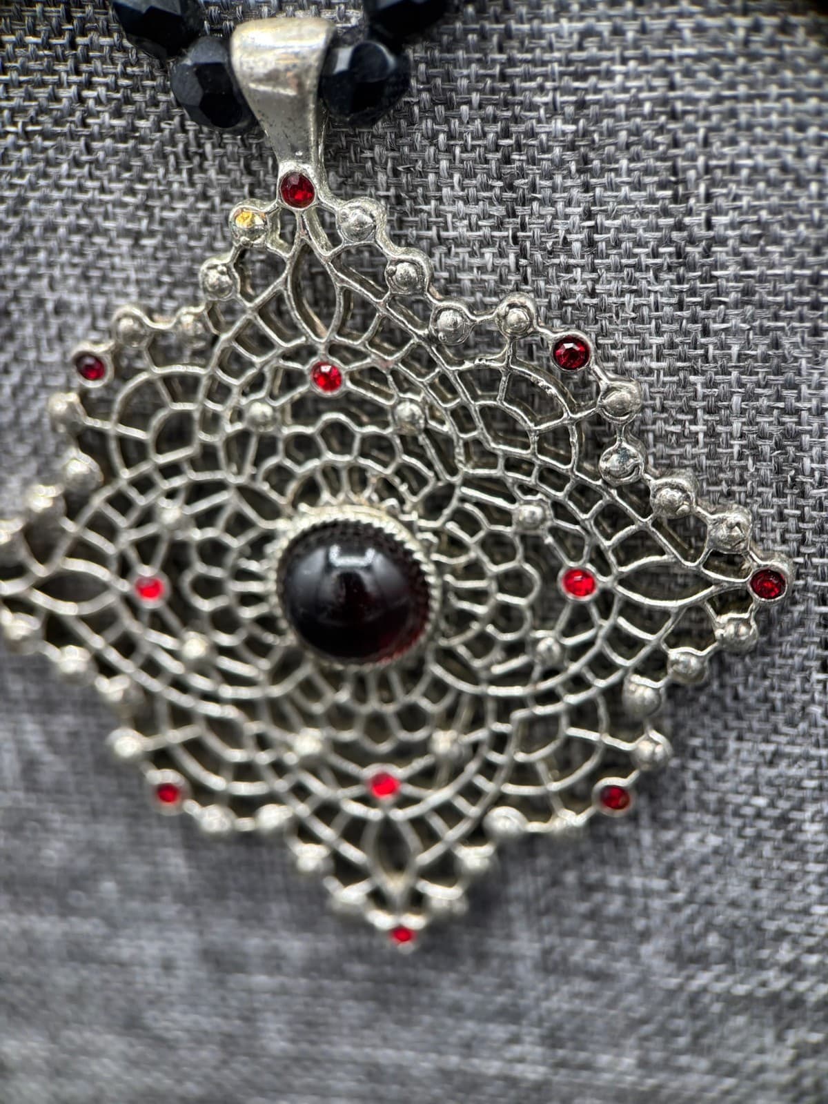 Vintage Black Faceted Red Oval Beads Ornate Silver-Tone Charm Necklace - Thumbnail 2