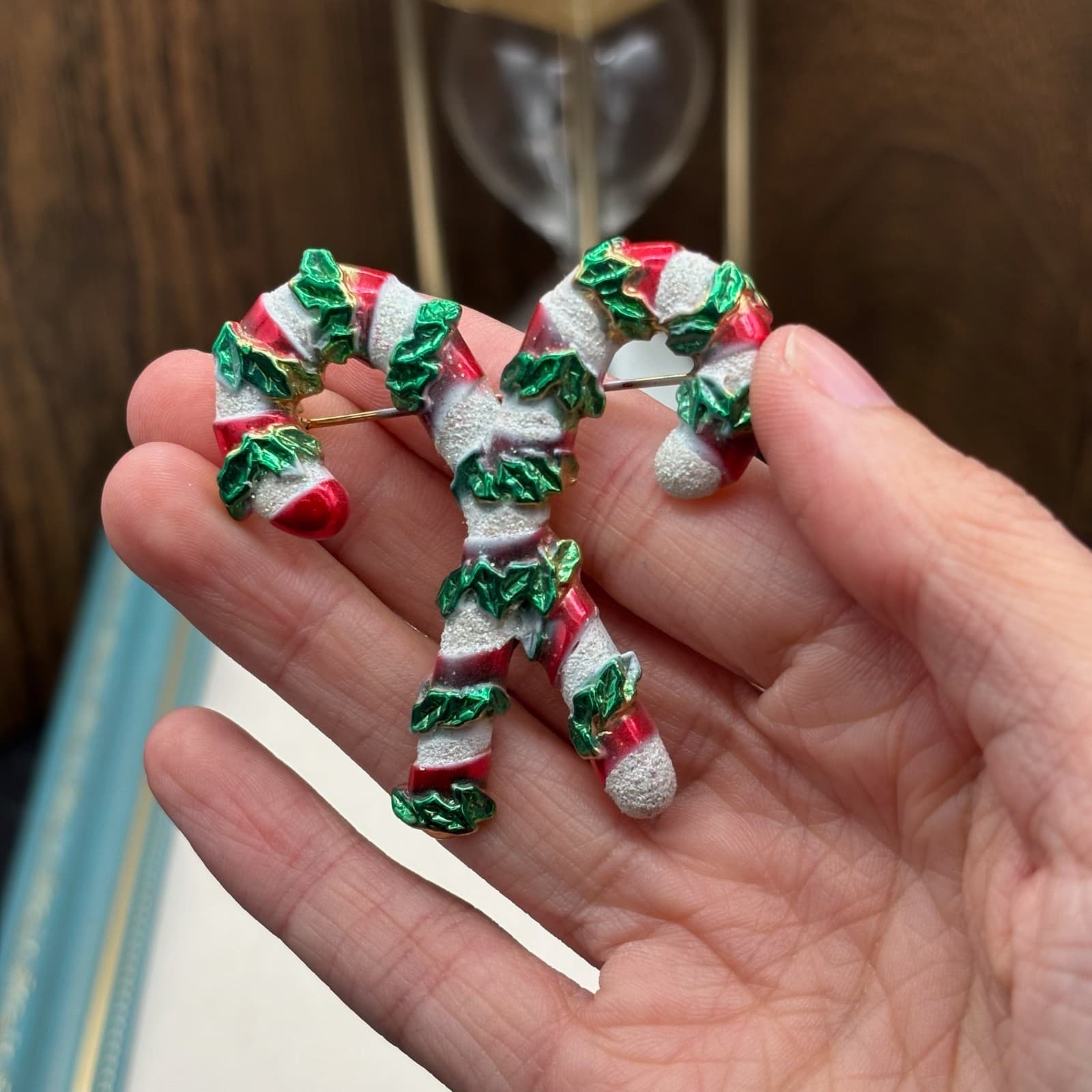 Vintage VTG Christmas Candy Cane Brooch Gold Tone Red Green Enamel Glitter Pin - Thumbnail 7