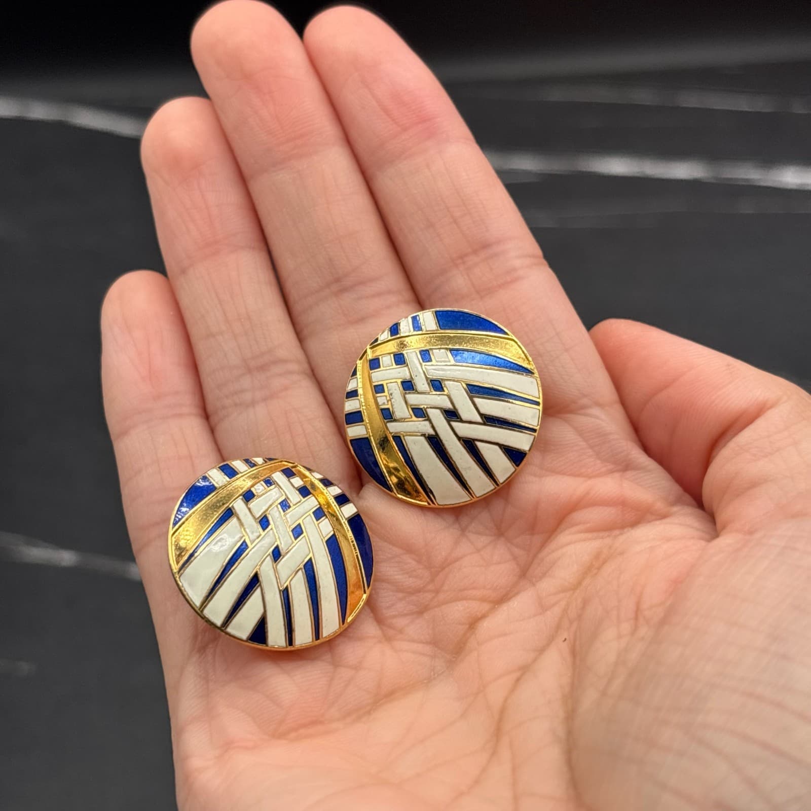Vintage Gold Enamel Clip-On Earrings Blue White Art Deco Geometric Round - Thumbnail 5