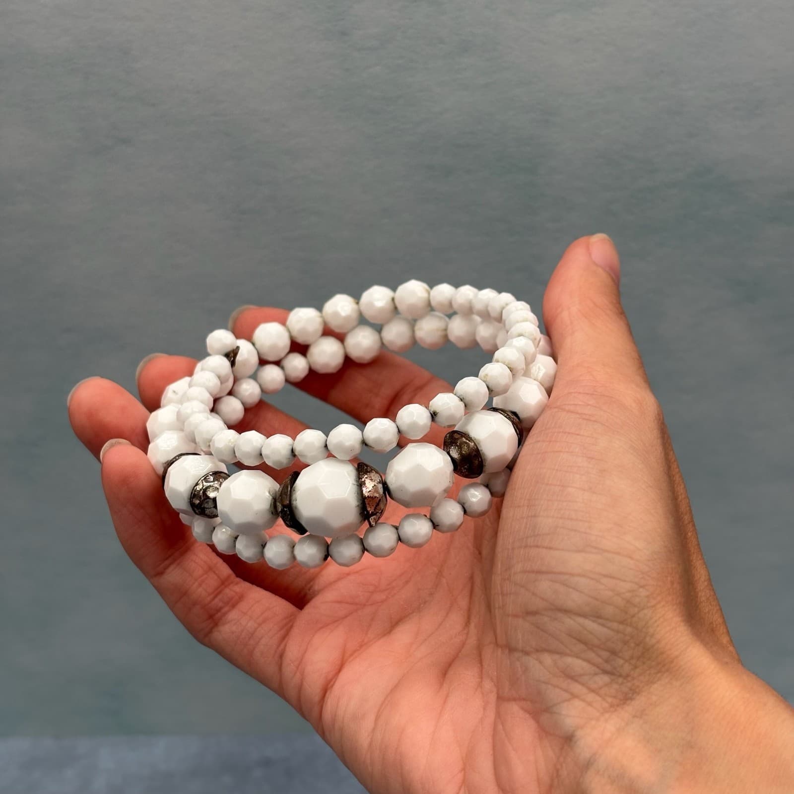 Vintage White Beaded Coil Stretch Howlite Bracelet Faceted Accents & Layered - Thumbnail 3