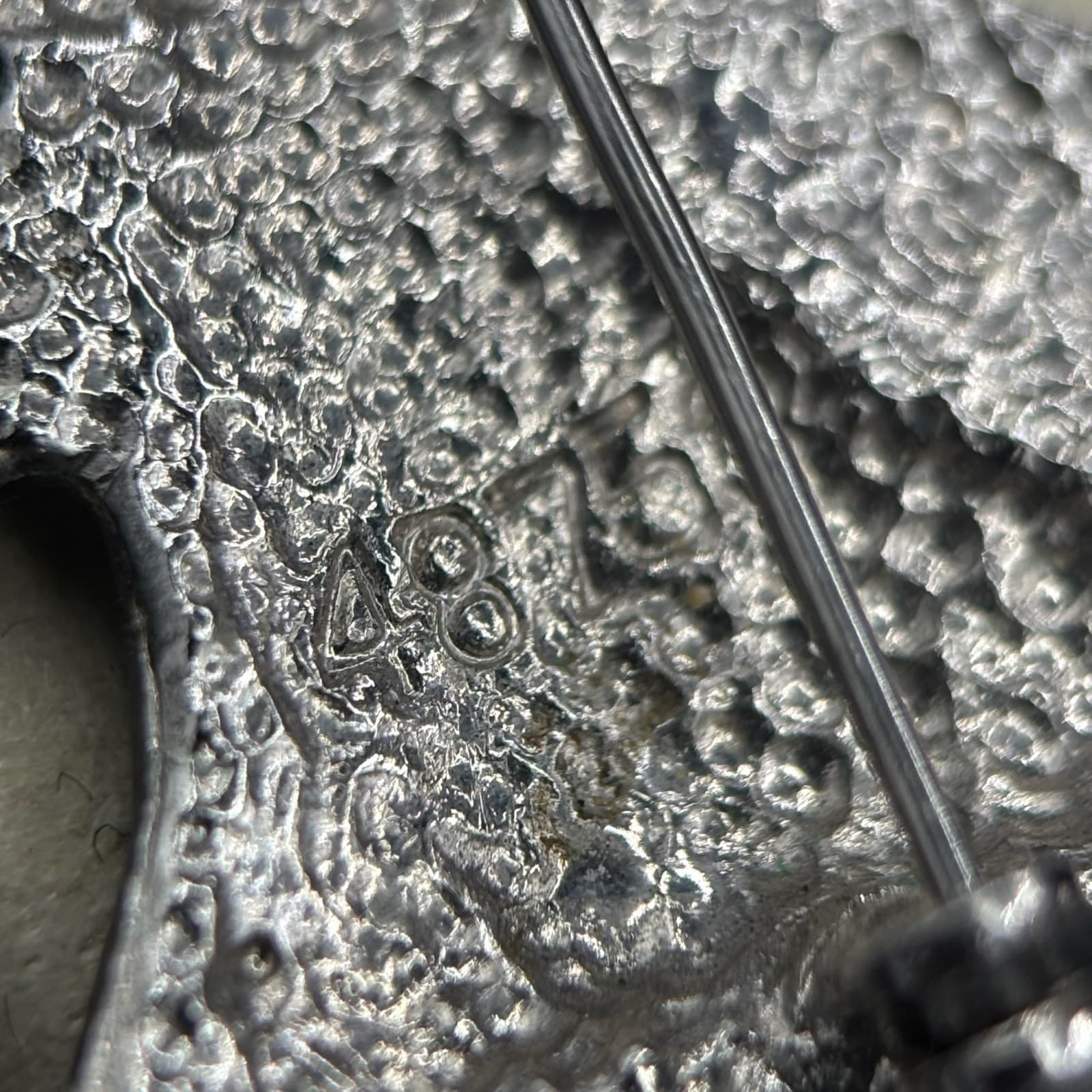 Vintage 1970s Black & White Enamel Wild Hair Art Girl Stripes Dress Brooch Pin - Thumbnail 7