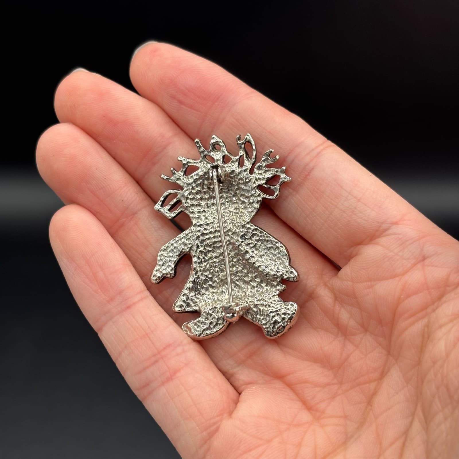 Vintage 1970s Black & White Enamel Wild Hair Art Girl Stripes Dress Brooch Pin - Thumbnail 9