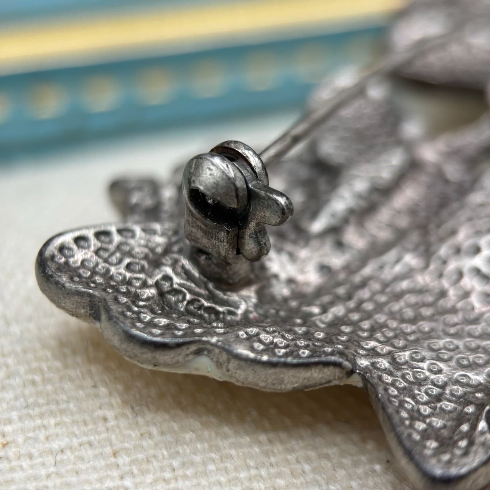 Vintage AJMC Christmas Angel Pin Brooch "Believe in Angels" Glitter Enamel - Thumbnail 3