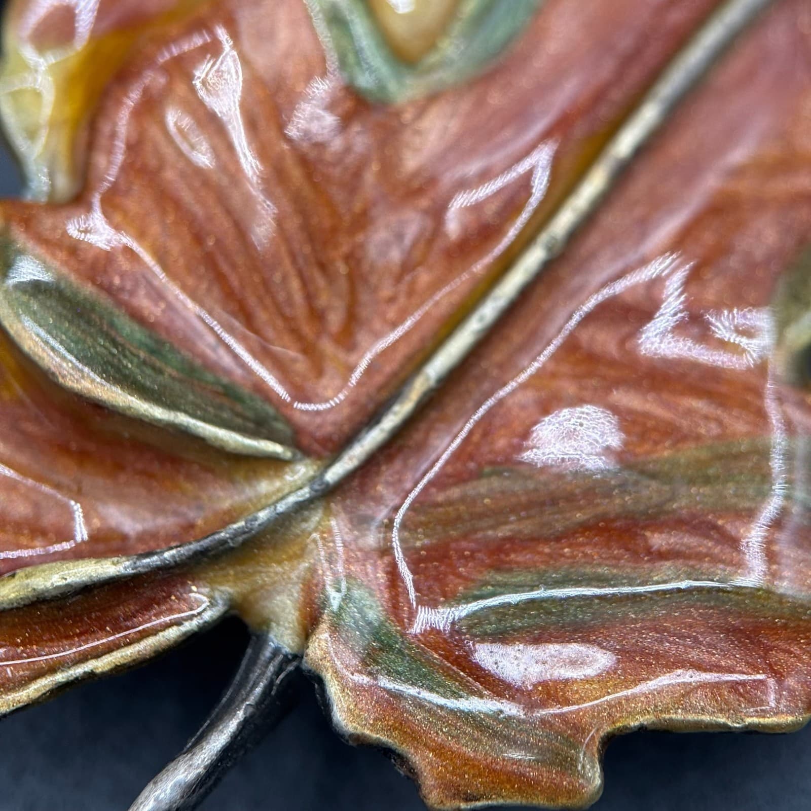Vintage Thanksgiving Enamel Maple Leaf Brooch Pin Autumnal Orange & Green - Thumbnail 3
