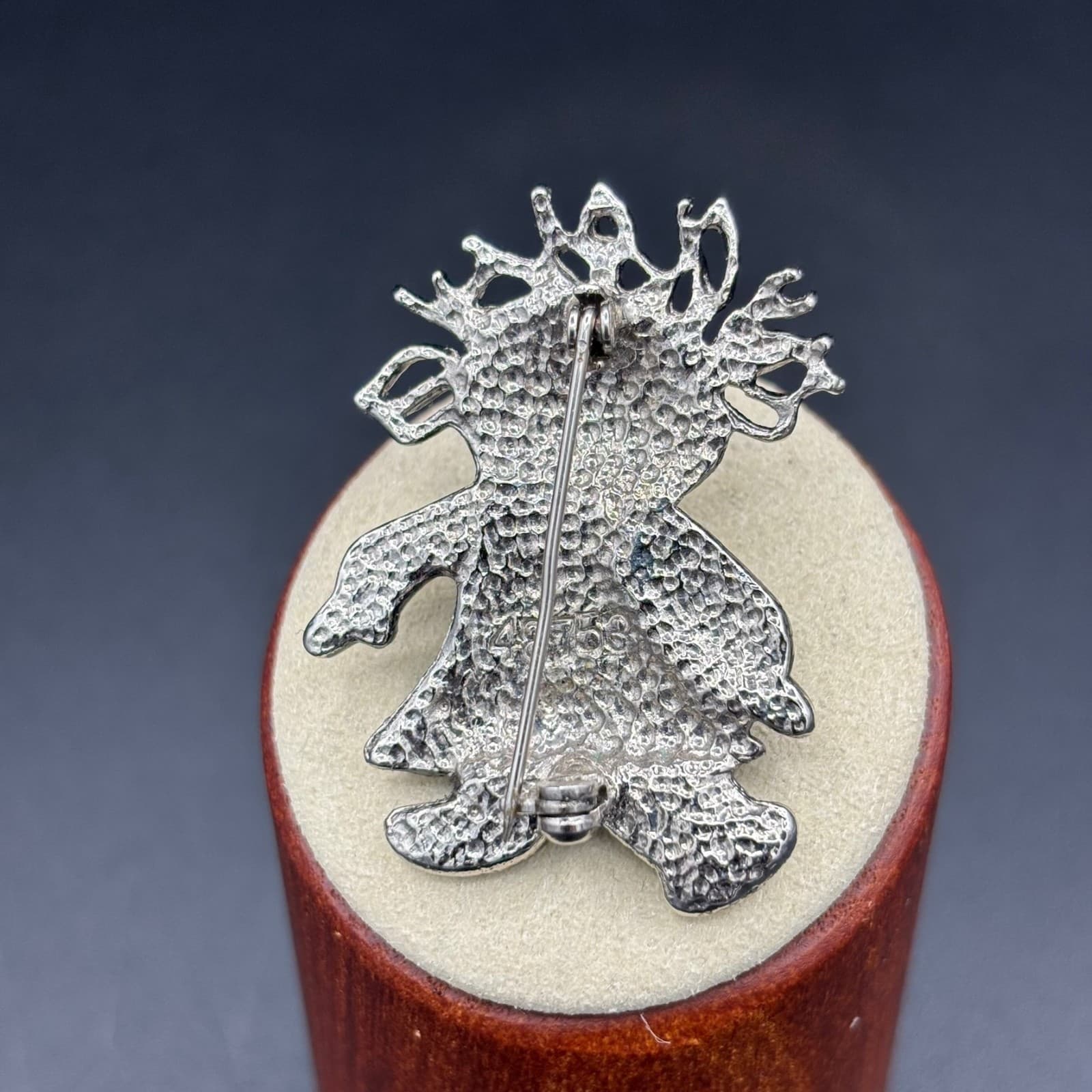 Vintage 1970s Black & White Enamel Wild Hair Art Girl Stripes Dress Brooch Pin - Thumbnail 6