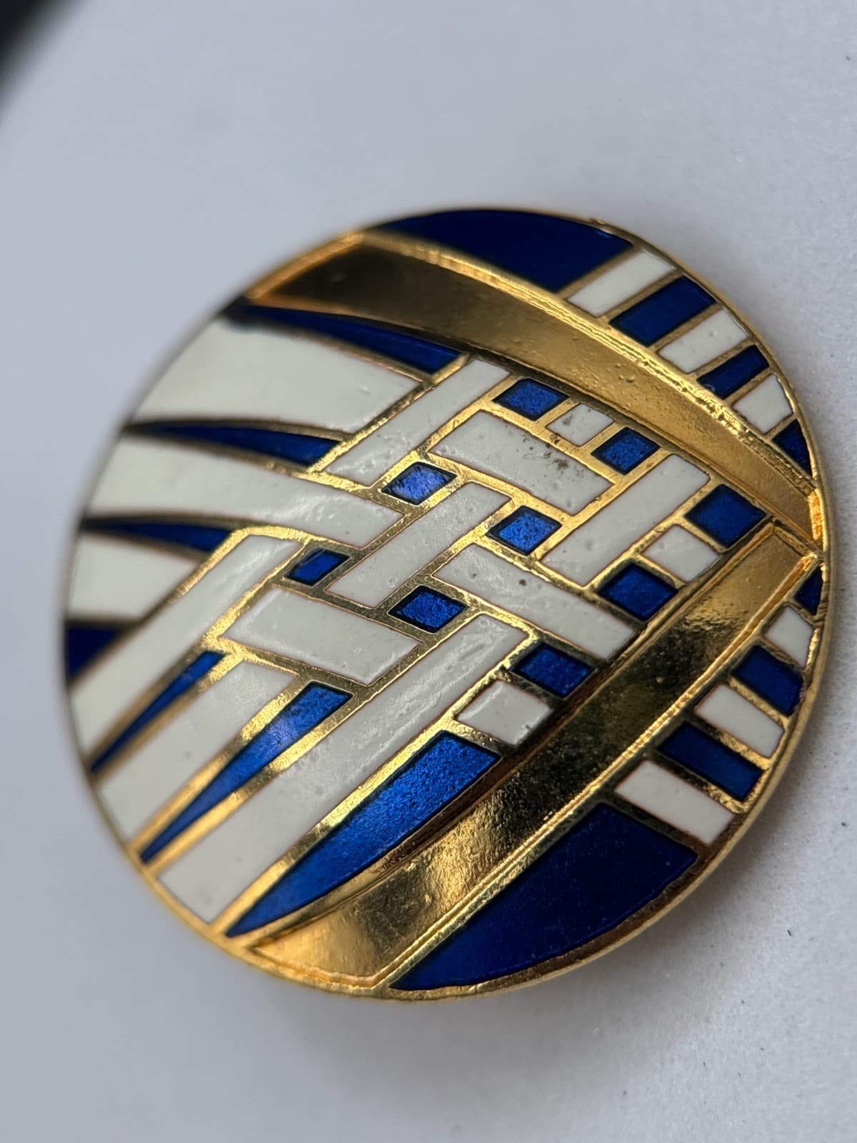 Vintage Gold Enamel Clip-On Earrings Blue White Art Deco Geometric Round - Thumbnail 4