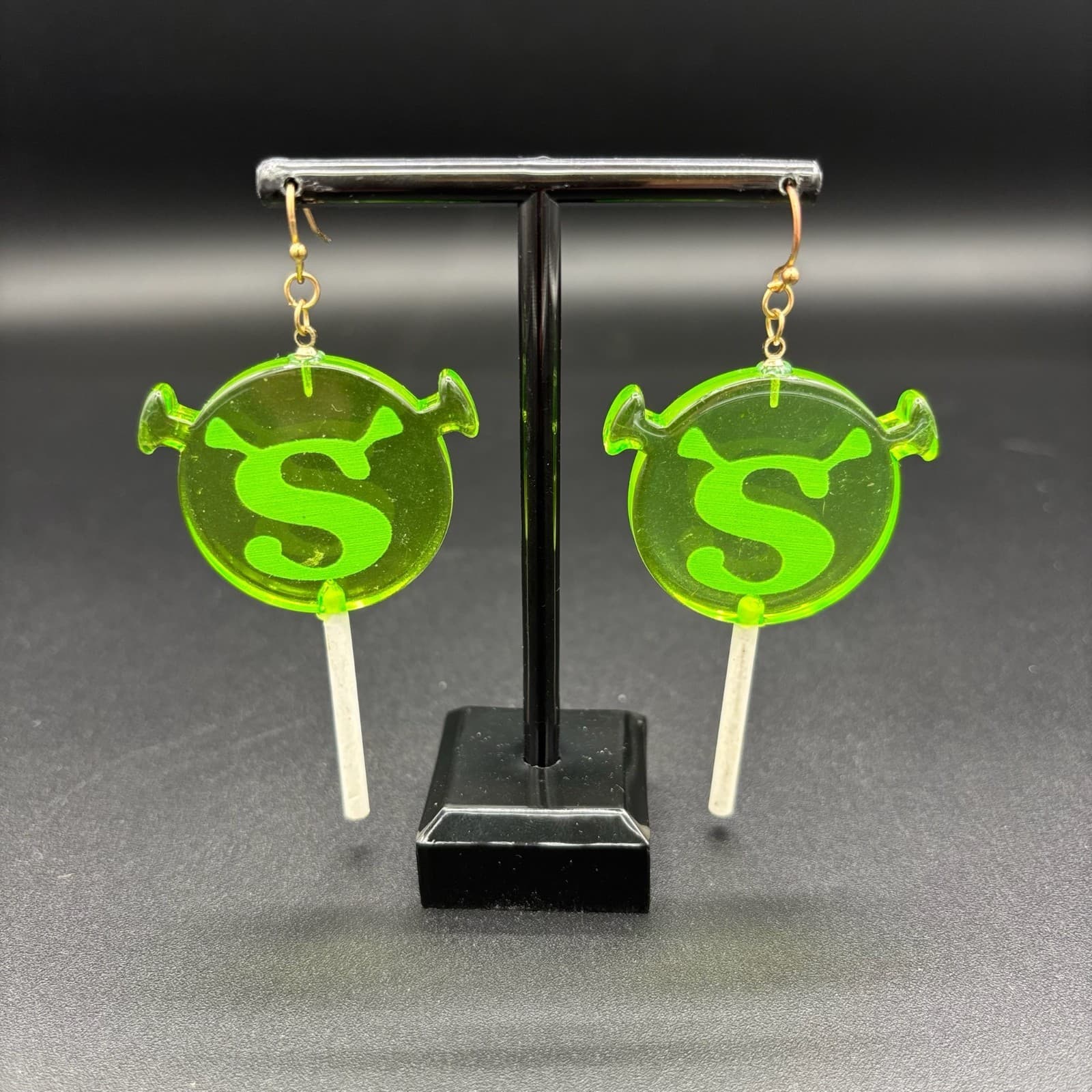 Vintage Signature "S" Shrek Green Lollipop Epoxy Resin Dangle Drop Earrings Y2K - Image 1