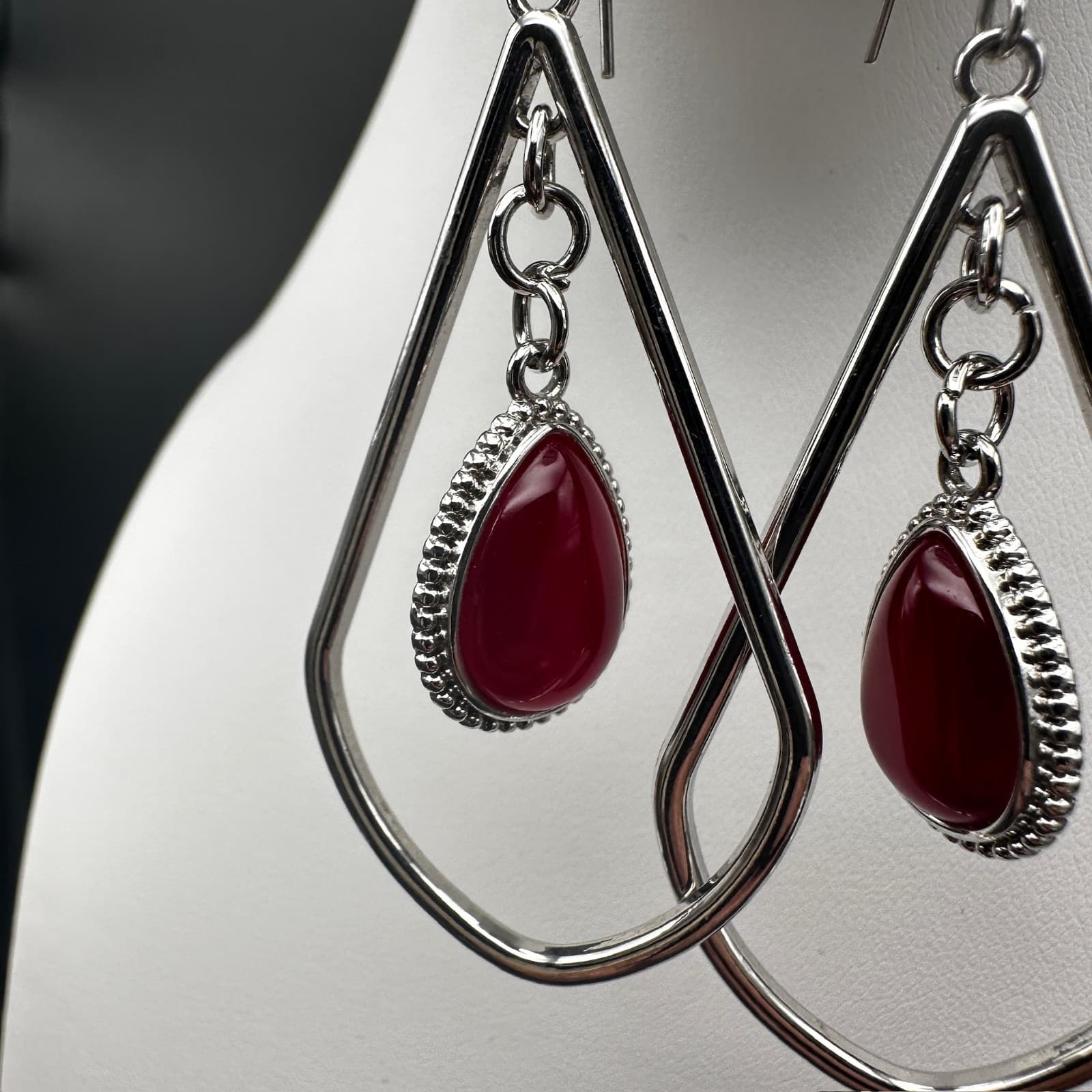 Vintage 90s Red Teardrop Dangle Earrings Silver-tone Drop Jewelry Boho Chic - Thumbnail 5