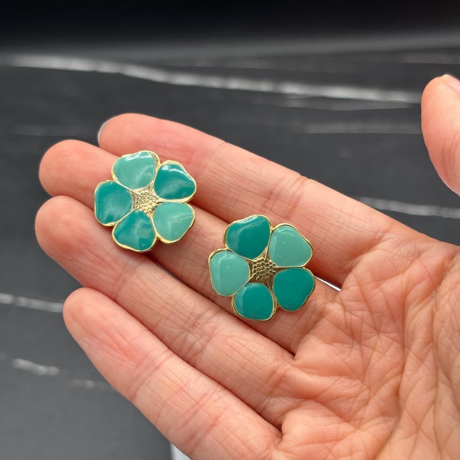 Gold-Tone Teal Enamel Flower Stud Earrings Retro Spring Chic - Thumbnail 2
