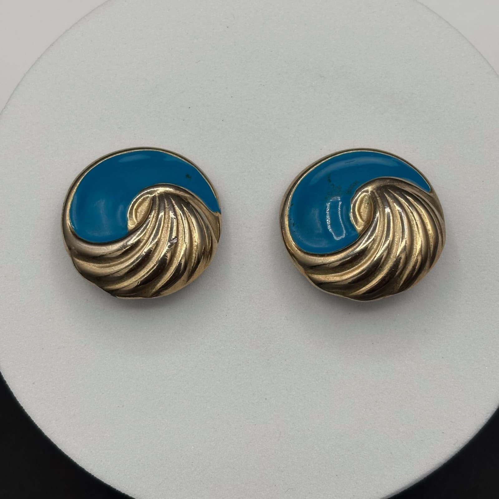 Vintage Gold-Tone & Turquoise Enamel Swirl Stud Earrings Retro 80s Style - Image 1
