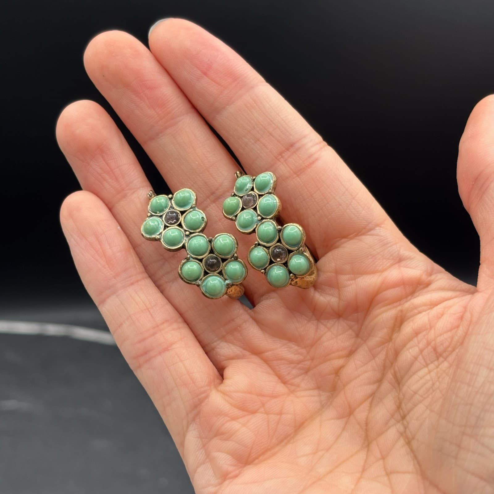 Vintage 90s Gold-Tone Green Painted Glass Cluster Earrings Chic Style - Thumbnail 2