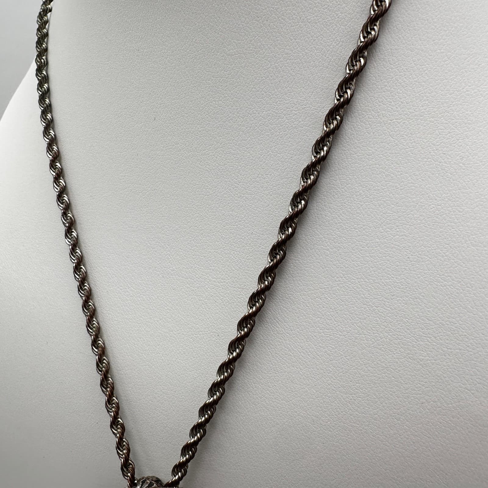 Vintage 90s Time and Tru Silver Tone Embossed Heart Pendant Rope Chain Jewelry - Thumbnail 6