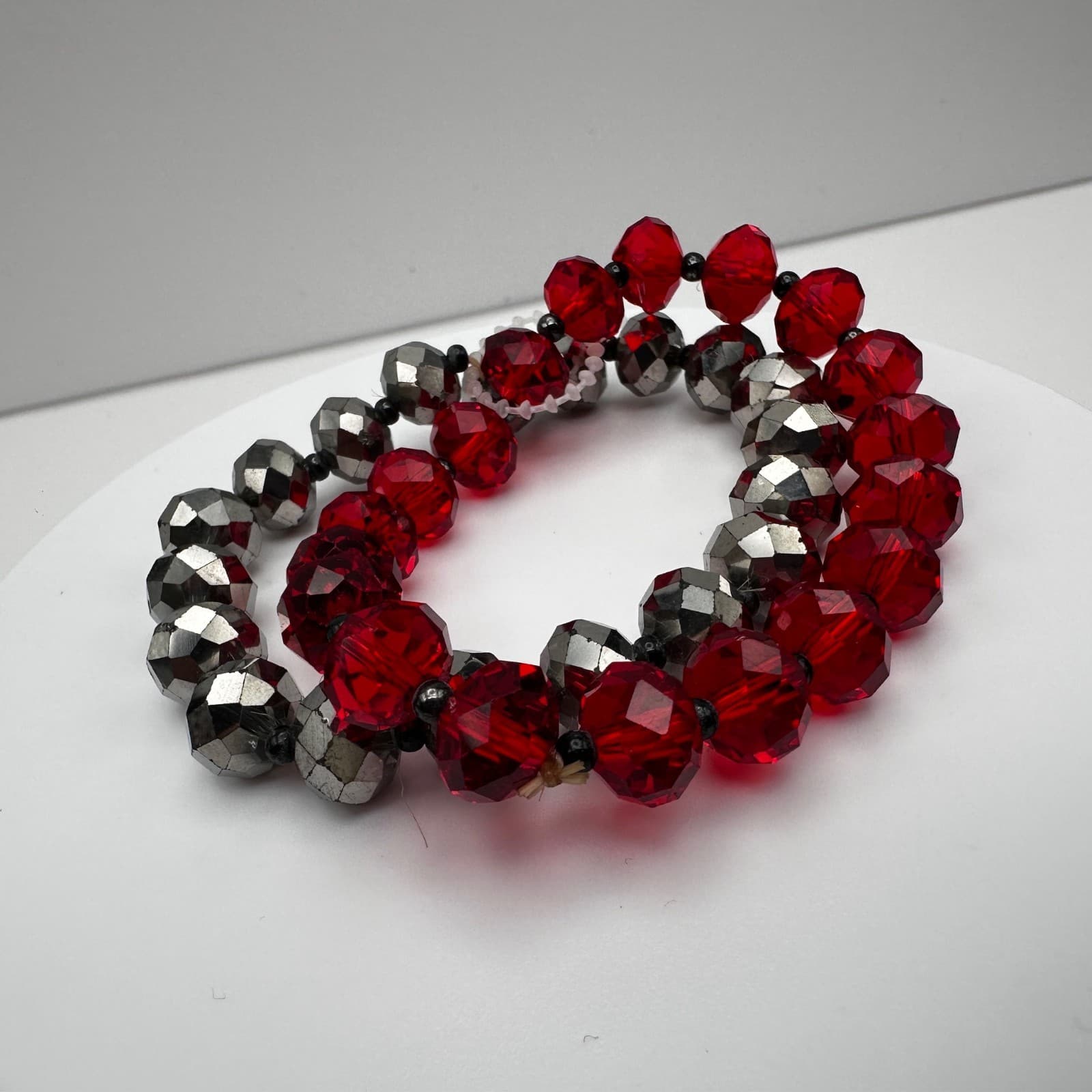 Vintage 90s Red/Silver Tone Faceted Beaded Stretch Bracelet Women's Jewelry - Thumbnail 2