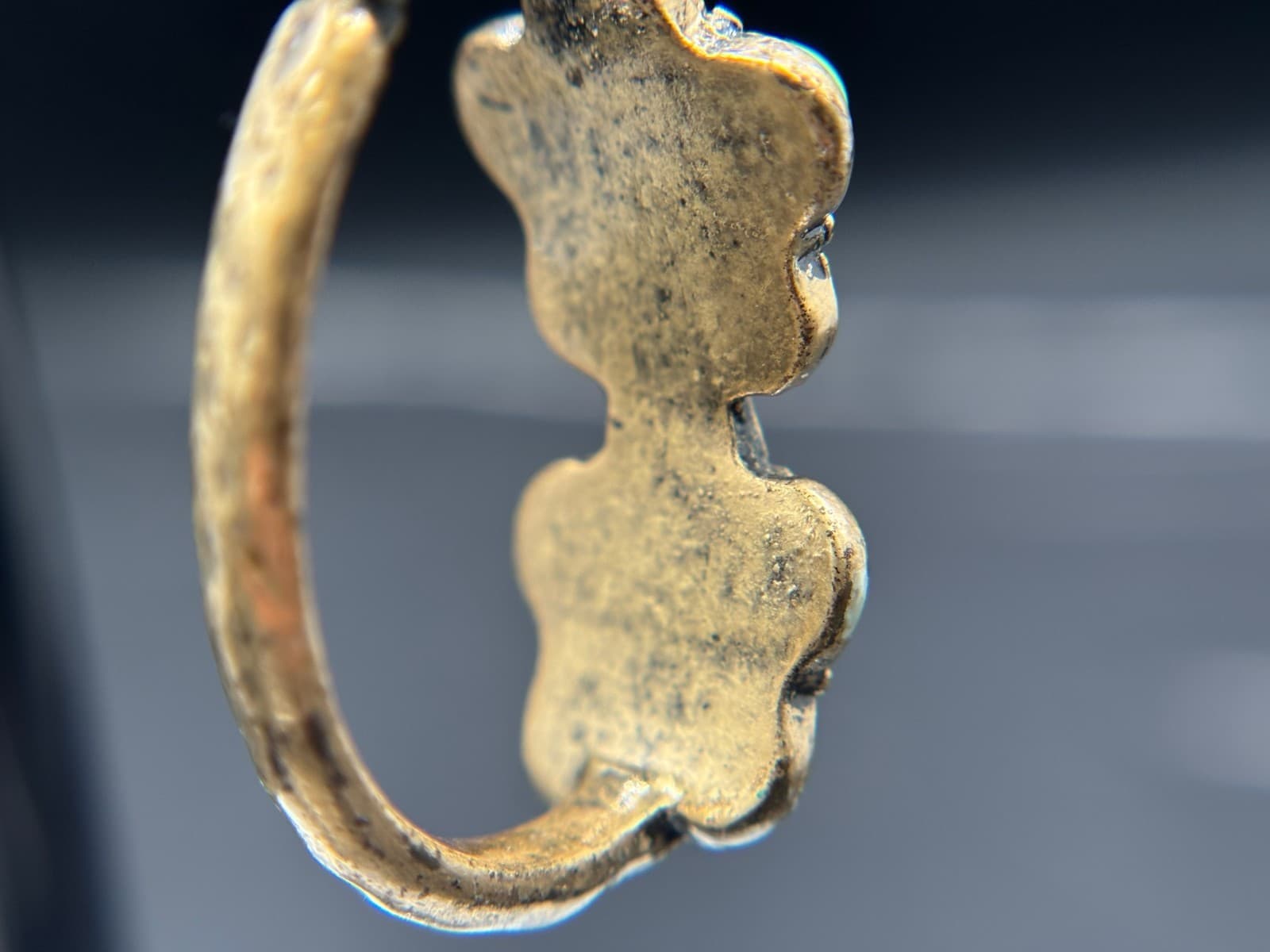 Vintage 90s Gold-Tone Green Painted Glass Cluster Earrings Chic Style - Thumbnail 6