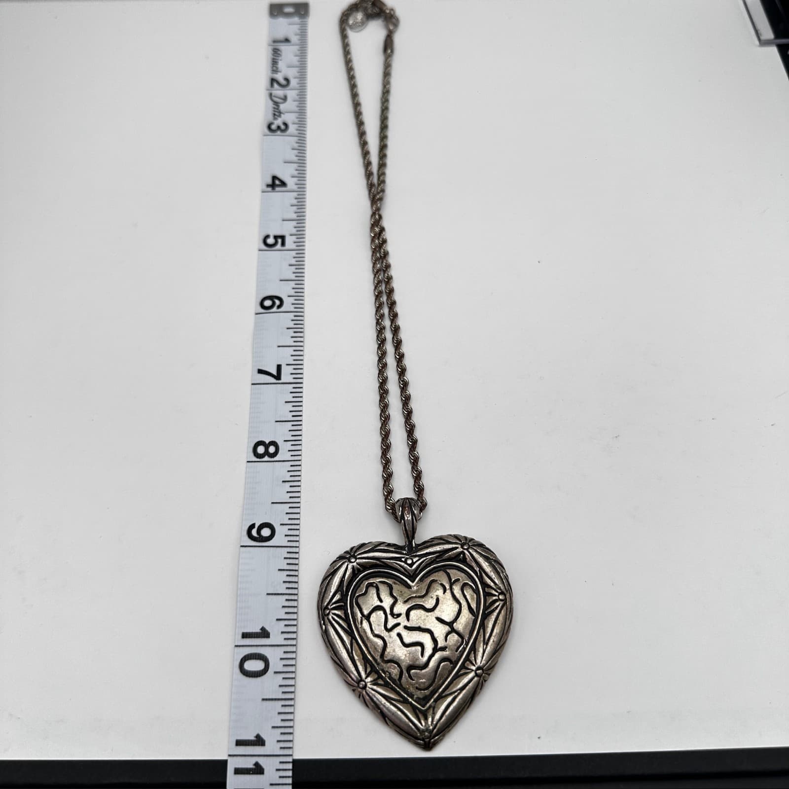 Vintage 90s Time and Tru Silver Tone Embossed Heart Pendant Rope Chain Jewelry - Thumbnail 10