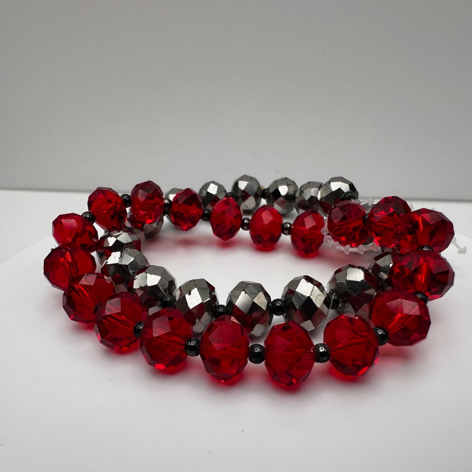 Vintage 90s Red/Silver Tone Faceted Beaded Stretch Bracelet Women's Jewelry - Thumbnail 4