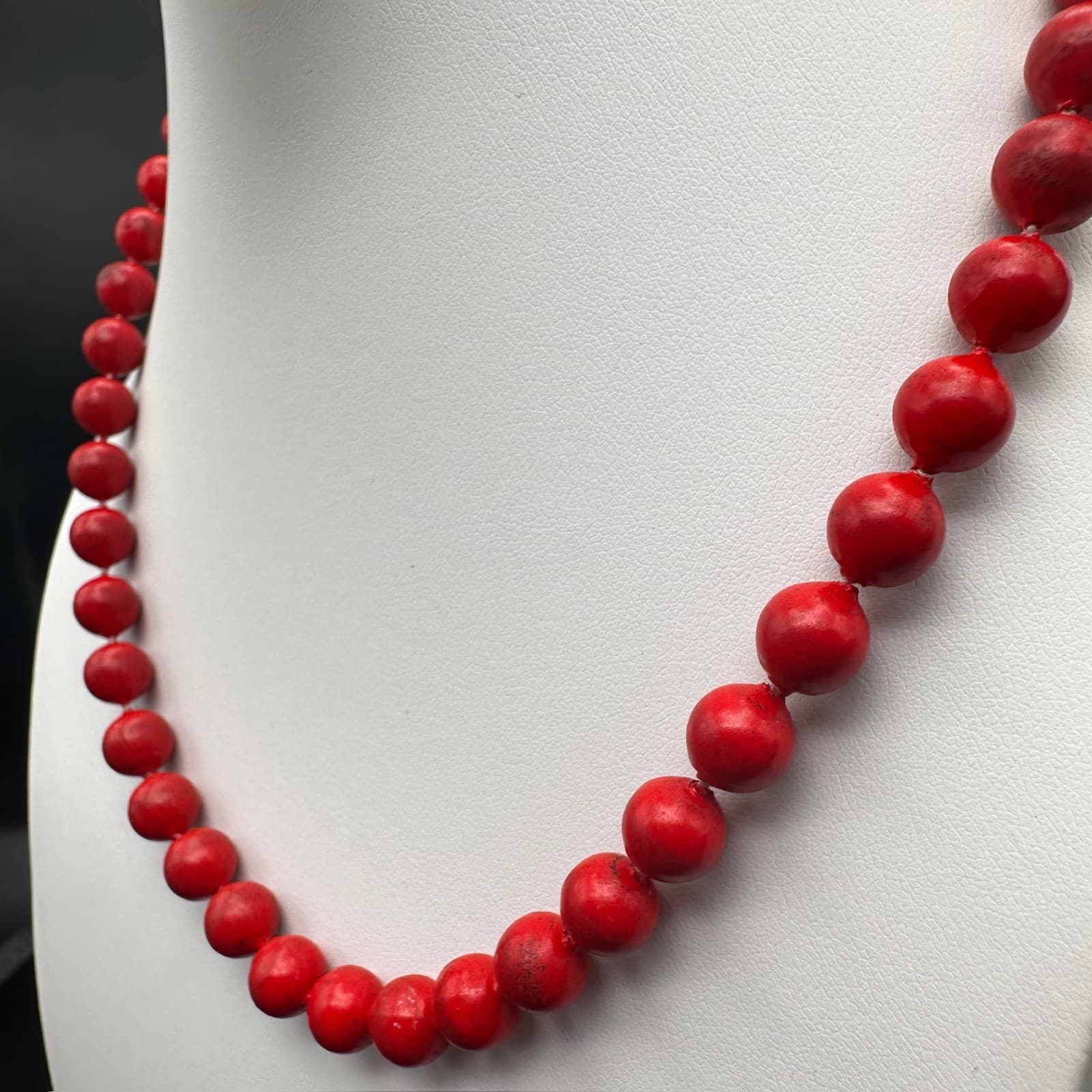 Vintage Red Beaded Necklace Round Beads Silver Tone Ring Clasp Retro Jewelry - Thumbnail 5