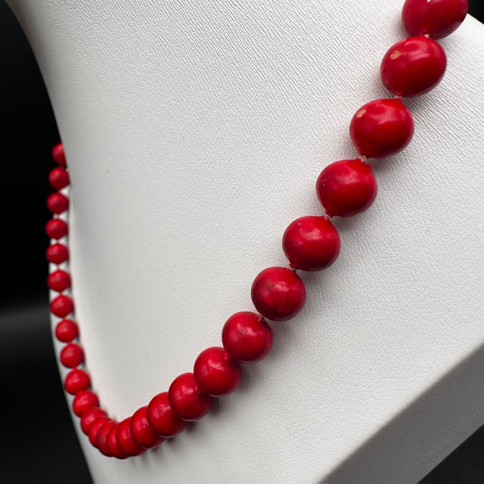 Vintage Red Beaded Necklace Round Beads Silver Tone Ring Clasp Retro Jewelry - Thumbnail 7
